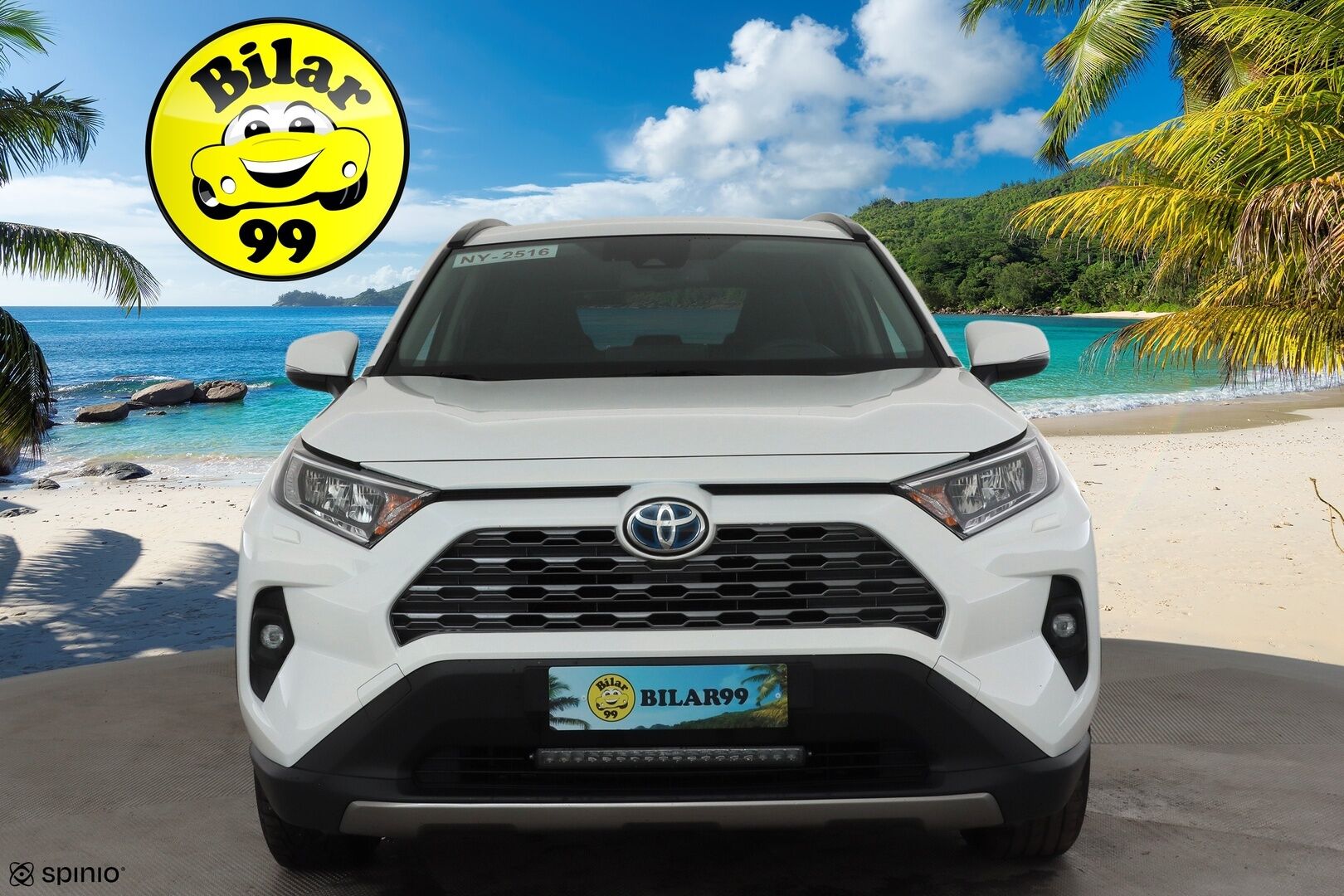 TOYOTA RAV4 2022 2,5 Hybrid AWD-i Active * ACC / P.kamera / LED / Kaistavahti / Apple&Android * - 2x renkaat aluvanteilla ja uudehkot nastat talveksi / Kaukovaloautomatiikka / Kaistavahti