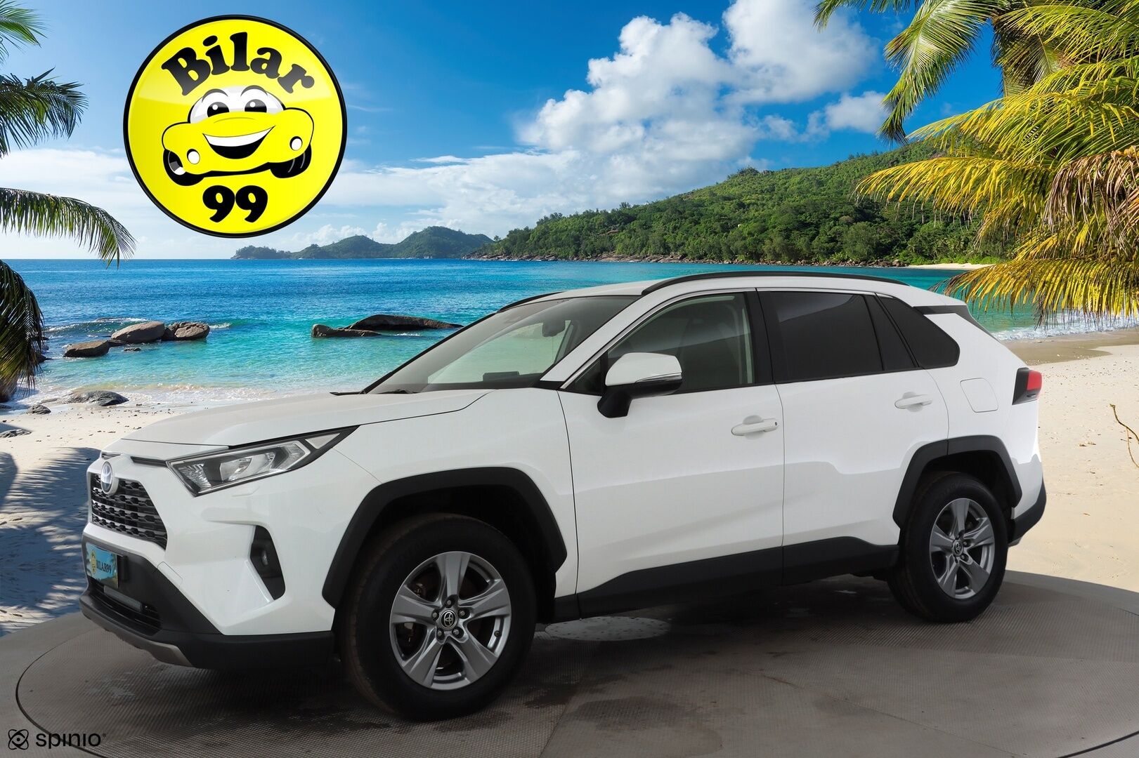 TOYOTA RAV4 2022 2,5 Hybrid AWD-i Active * ACC / P.kamera / LED / Kaistavahti / Apple&Android * - 2x renkaat aluvanteilla ja uudehkot nastat talveksi / Kaukovaloautomatiikka / Kaistavahti