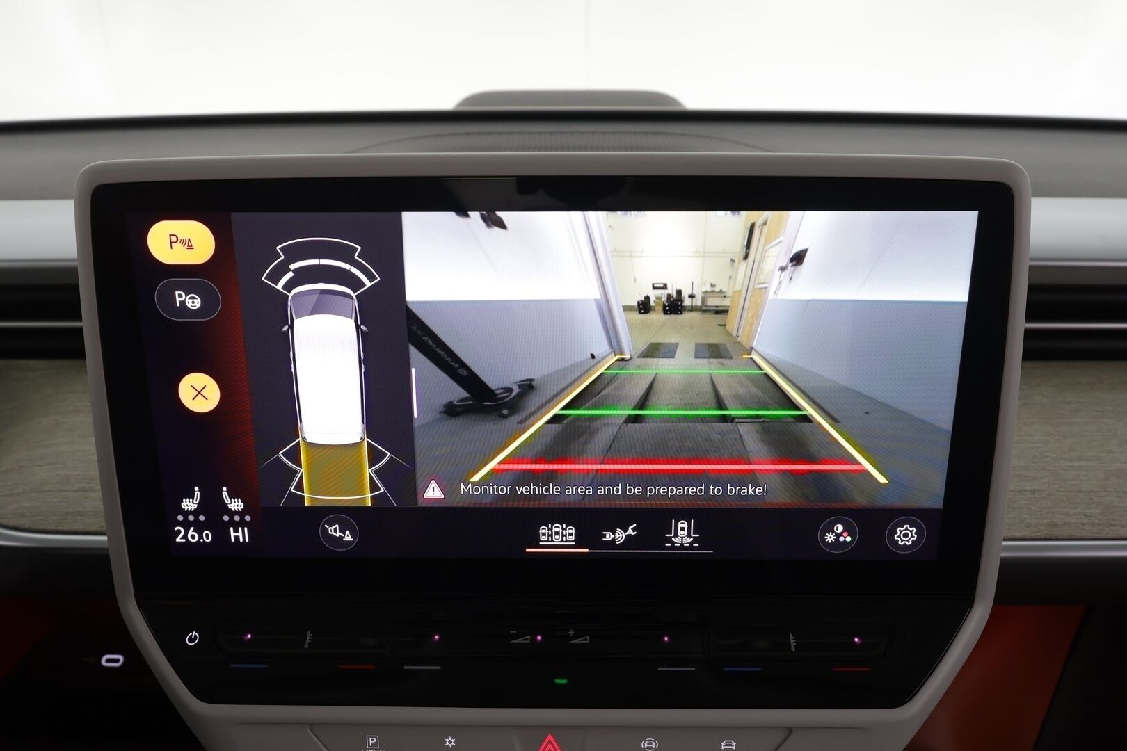 VOLKSWAGEN ID. BUZZ 2023 Pro * Sähkötoimiset liukuovet / ACC / P.kamera / IQ.Light / Muistipenkit hieronnalla / Koukku / Navi / KeylessGo * - Akku kuntotarkastettu / Kahdet renkaat aluvanteilla / Merkkihuollettu