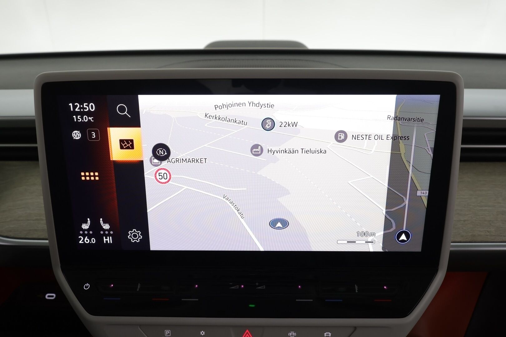 VOLKSWAGEN ID. BUZZ 2023 Pro * Sähkötoimiset liukuovet / ACC / P.kamera / IQ.Light / Muistipenkit hieronnalla / Koukku / Navi / KeylessGo * - Akku kuntotarkastettu / Kahdet renkaat aluvanteilla / Merkkihuollettu