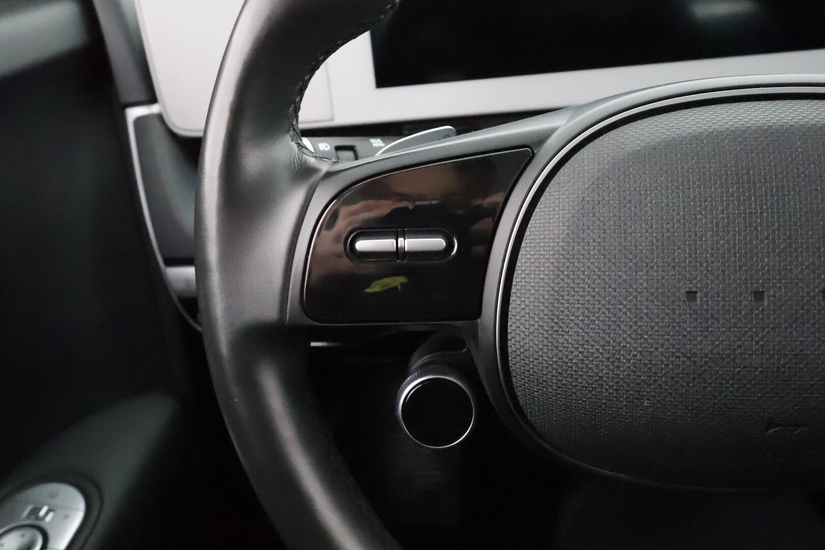 HYUNDAI IONIQ 5 2022 58 kWh 235hv AWD Dynamiq * Lämpöpumppu / Adapt.Vakkari / Peruutuskamera / Navi / KeylessGo - Sähköpenkki / Akku kuntotarkastettu / Merkkihuollettu