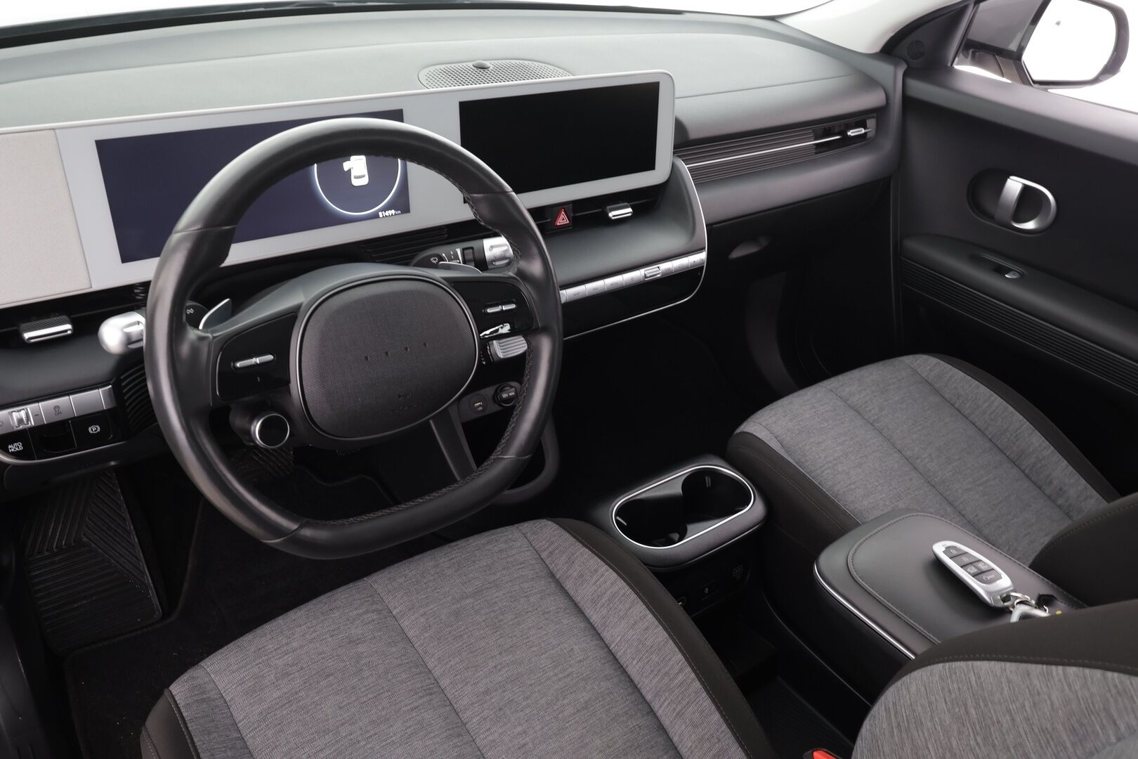 HYUNDAI IONIQ 5 2022 58 kWh 235hv AWD Dynamiq * Lämpöpumppu / Adapt.Vakkari / Peruutuskamera / Navi / KeylessGo - Sähköpenkki / Akku kuntotarkastettu / Merkkihuollettu