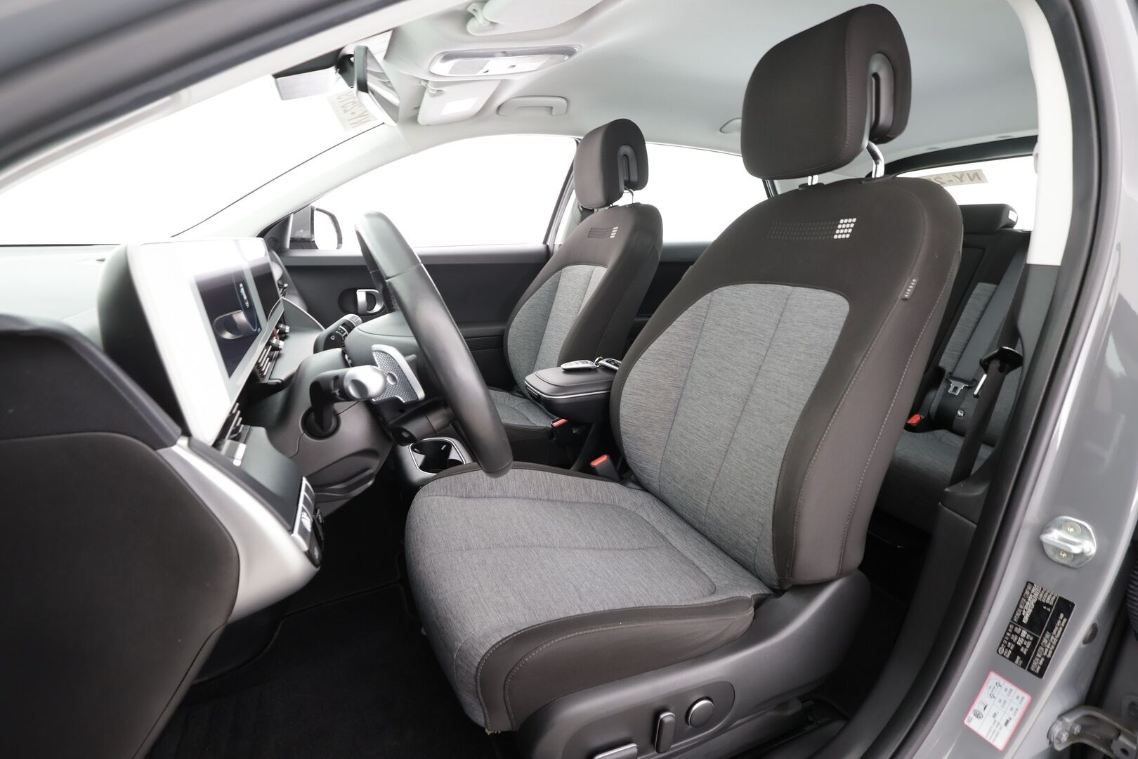 HYUNDAI IONIQ 5 2022 58 kWh 235hv AWD Dynamiq * Lämpöpumppu / Adapt.Vakkari / Peruutuskamera / Navi / KeylessGo - Sähköpenkki / Akku kuntotarkastettu / Merkkihuollettu