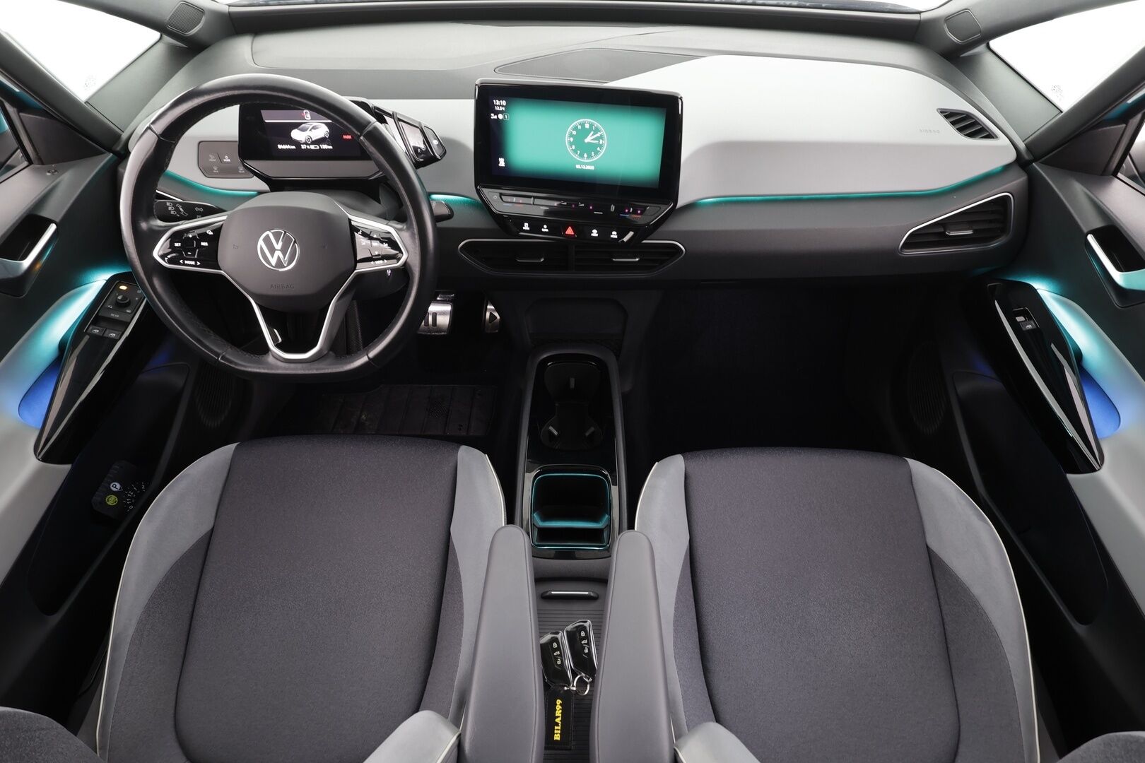 VOLKSWAGEN ID.3 2021 Pro Performance Life 150 kW * Lasikatto / ILP / ACC / Matrix-LED / P.Kamera / Navi / Kaistavahti / Keyless * - SOH 93.8% / 2x Latauskaapelit / Kahdet renkaat / Merkkihuollot - HULLUT AVAJAISHULINAT KORKOTARJOUS 3,29 %