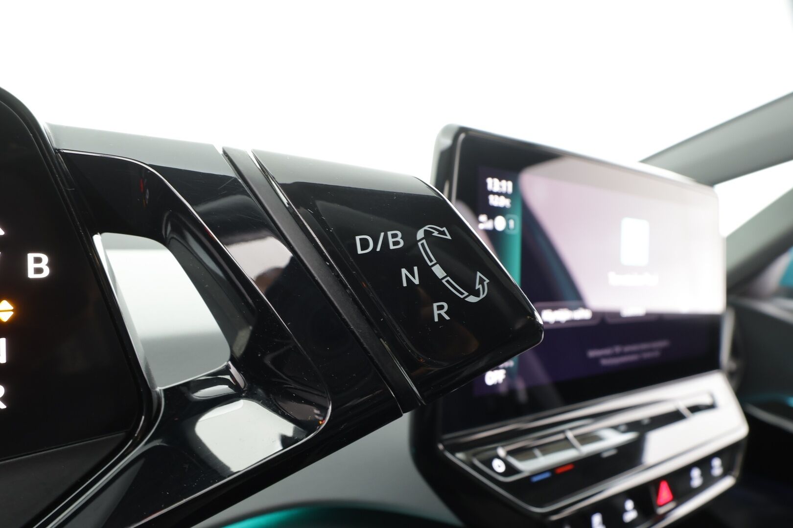 VOLKSWAGEN ID.3 2021 Pro Performance Life 150 kW * Lasikatto / ILP / ACC / Matrix-LED / P.Kamera / Navi / Kaistavahti / Keyless * - SOH 93.8% / 2x Latauskaapelit / Kahdet renkaat / Merkkihuollot - HULLUT AVAJAISHULINAT KORKOTARJOUS 3,29 %