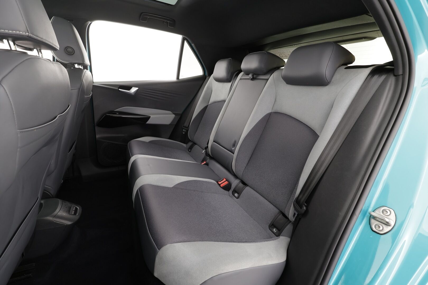 VOLKSWAGEN ID.3 2021 Pro Performance Life 150 kW * Lasikatto / ILP / ACC / Matrix-LED / P.Kamera / Navi / Kaistavahti / Keyless * - 2x Latauskaapelit / Kahdet renkaat / Merkkihuollot - HULLUT BLACKWEEK JATKOT - KORKOTARJOUS 2,49%