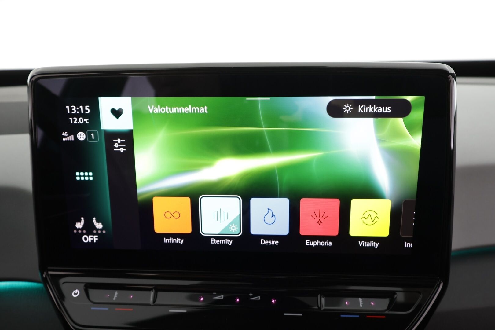 VOLKSWAGEN ID.3 2021 Pro Performance Life 150 kW * Lasikatto / ILP / ACC / Matrix-LED / P.Kamera / Navi / Kaistavahti / Keyless * - 2x Latauskaapelit / Kahdet renkaat / Merkkihuollot - HULLUT BLACKWEEK JATKOT - KORKOTARJOUS 2,49%