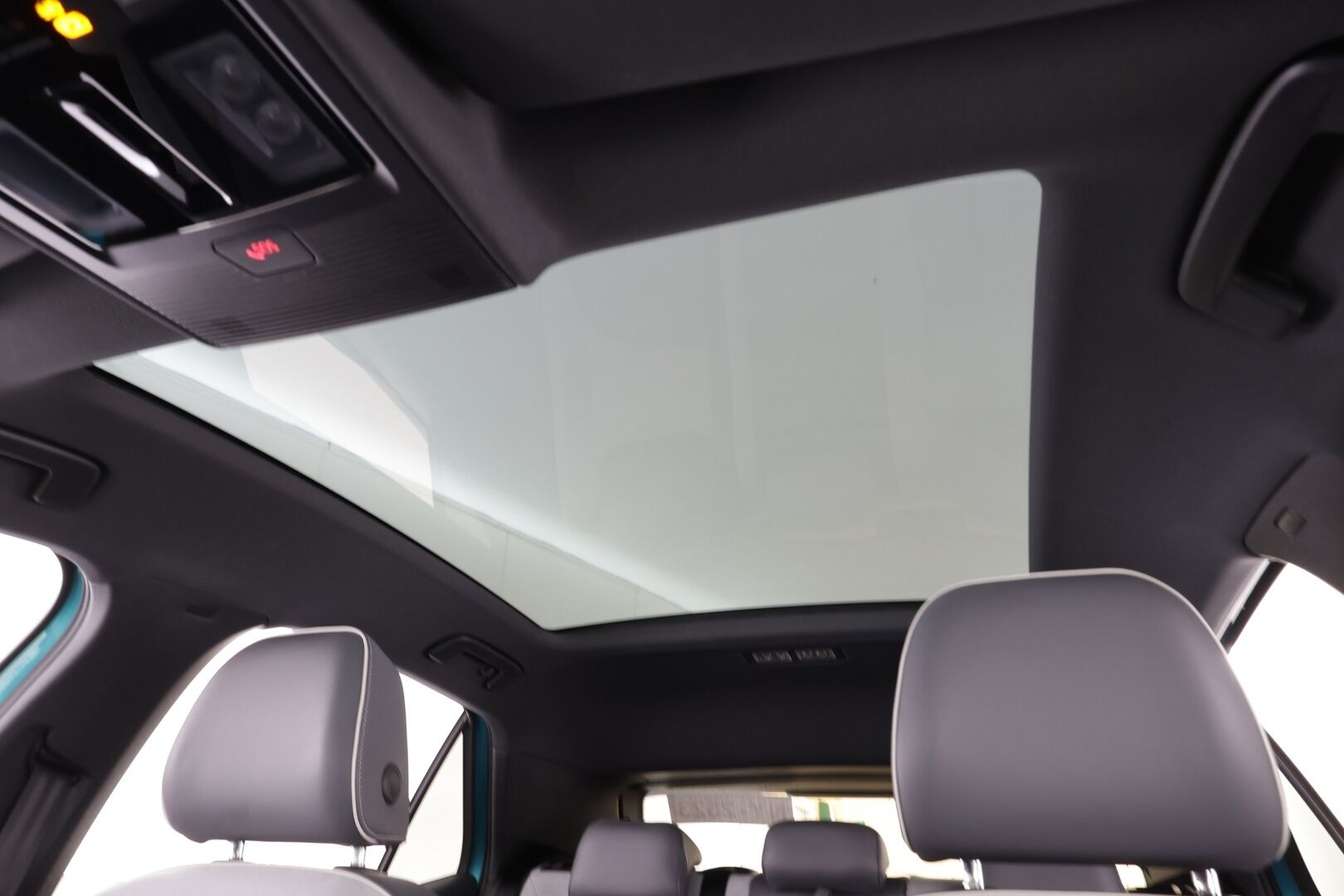 VOLKSWAGEN ID.3 2021 Pro Performance Life 150 kW * Lasikatto / ILP / ACC / Matrix-LED / P.Kamera / Navi / Kaistavahti / Keyless * - SOH 93.8% / 2x Latauskaapelit / Kahdet renkaat / Merkkihuollot - HULLUT AVAJAISHULINAT KORKOTARJOUS 3,29 %