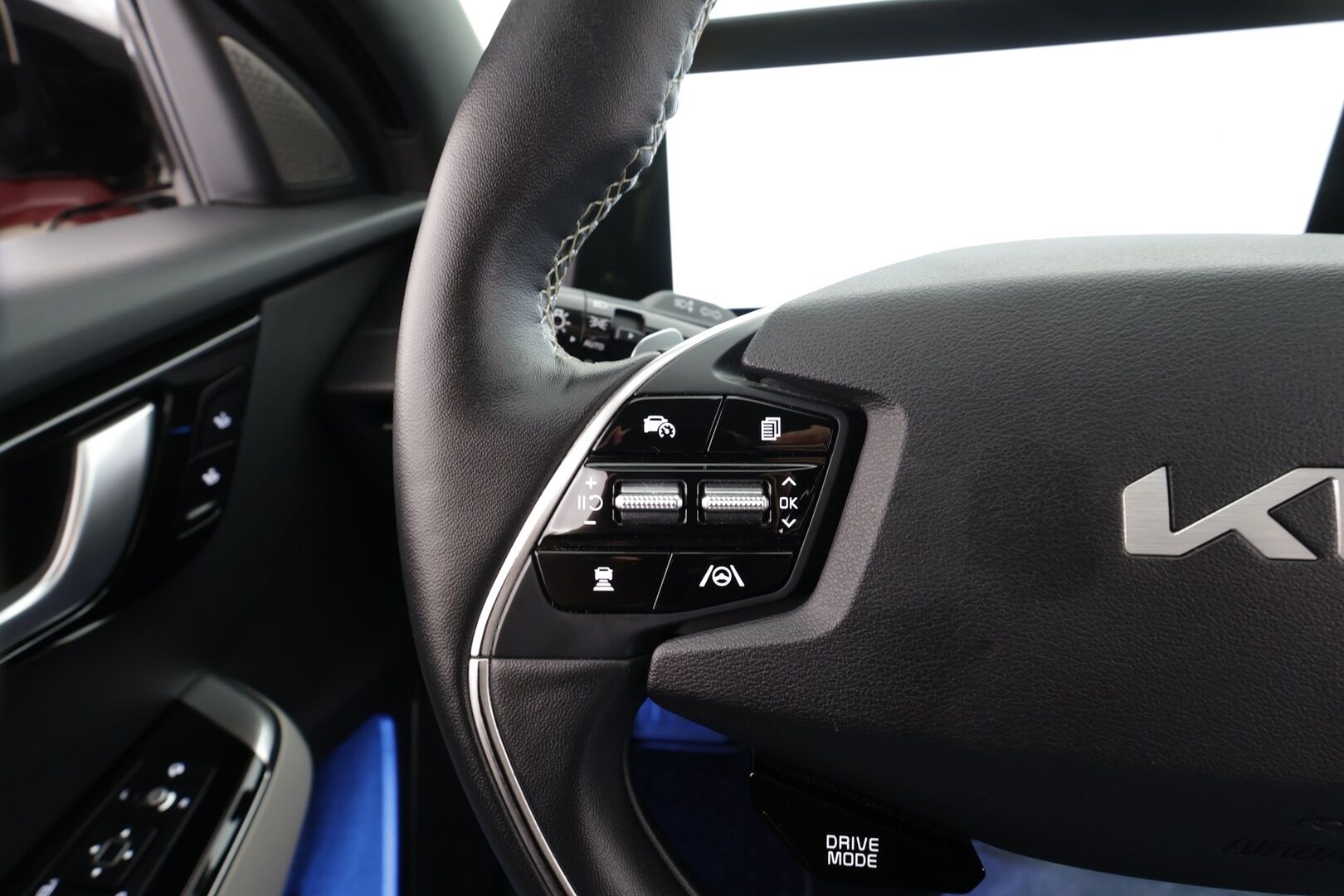 KIA EV6 2022 GT-Line AWD * ACC / 360° / Adapt.LED / Navi / Muistipenkki / Koukku / ILP / Meridian / HUD / Ilmastoidut penkit * - ALV / SoH 97.9% / Merkkihuollettu / SUPER VARUSTEET!