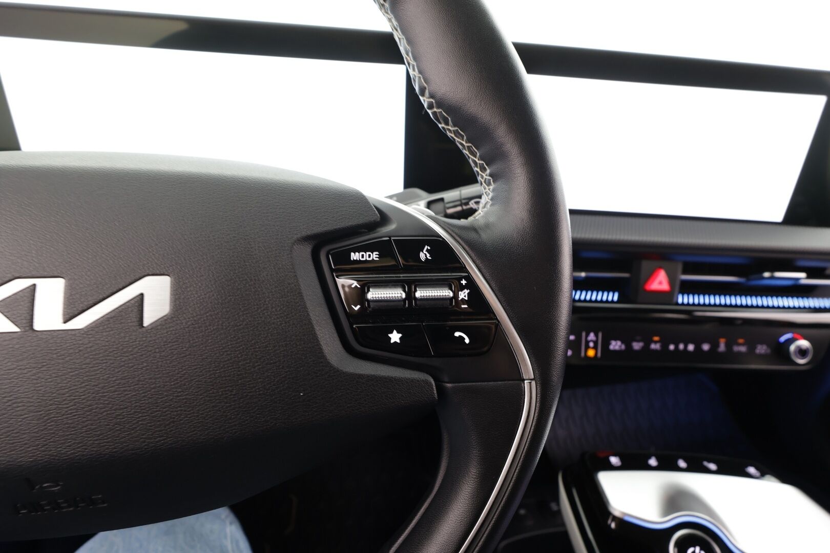 KIA EV6 2022 GT-Line AWD * ACC / 360° / Adapt.LED / Navi / Muistipenkki / Koukku / ILP / Meridian / HUD / Ilmastoidut penkit * - Merkkihuollettu - HULLUT BLACKWEEK JATKOT - KORKOTARJOUS 2,49%