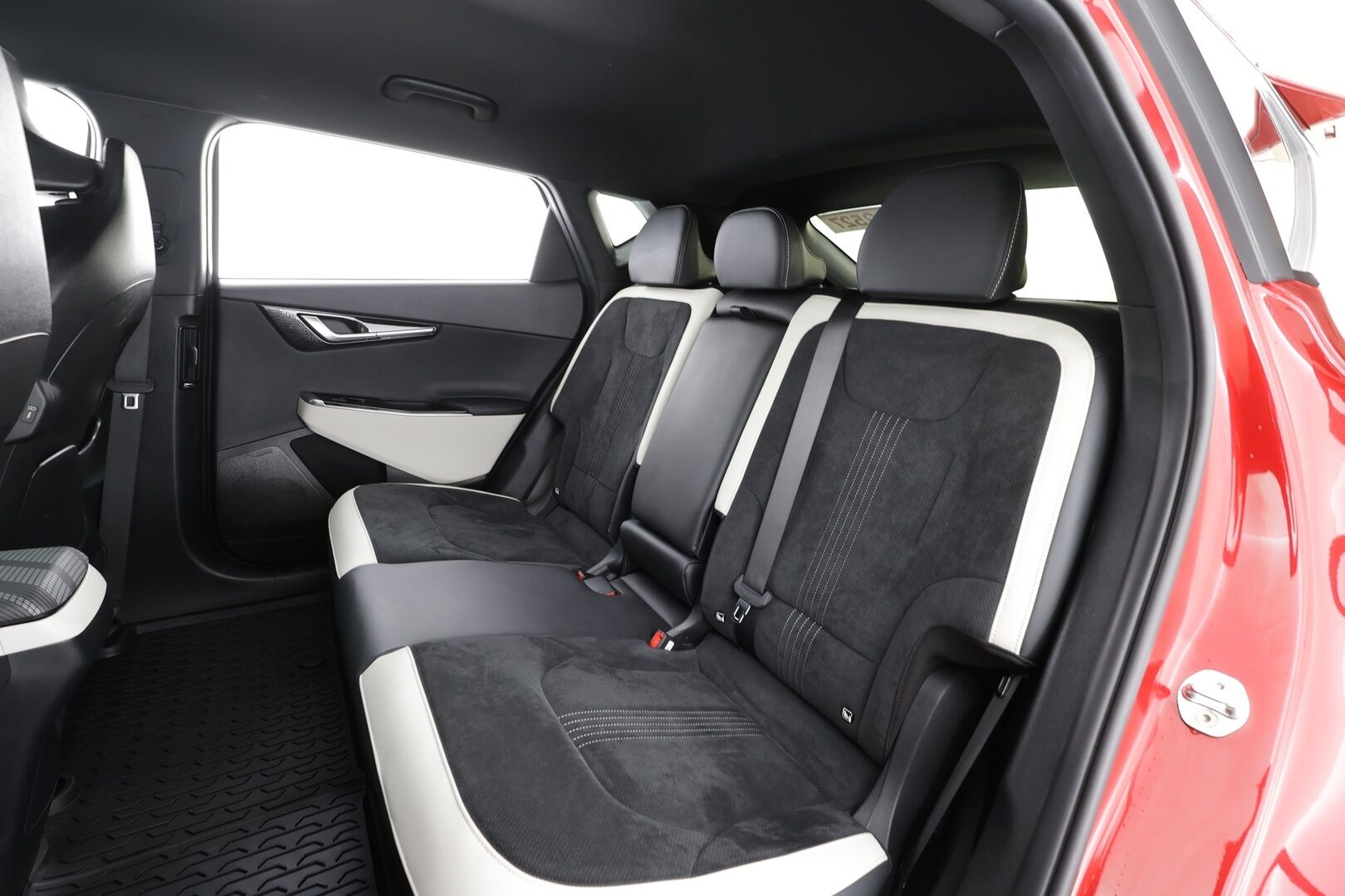 KIA EV6 2022 GT-Line AWD * ACC / 360° / Adapt.LED / Navi / Muistipenkki / Koukku / ILP / Meridian / HUD / Ilmastoidut penkit * - Merkkihuollettu - HULLUT BLACKWEEK JATKOT - KORKOTARJOUS 2,49%