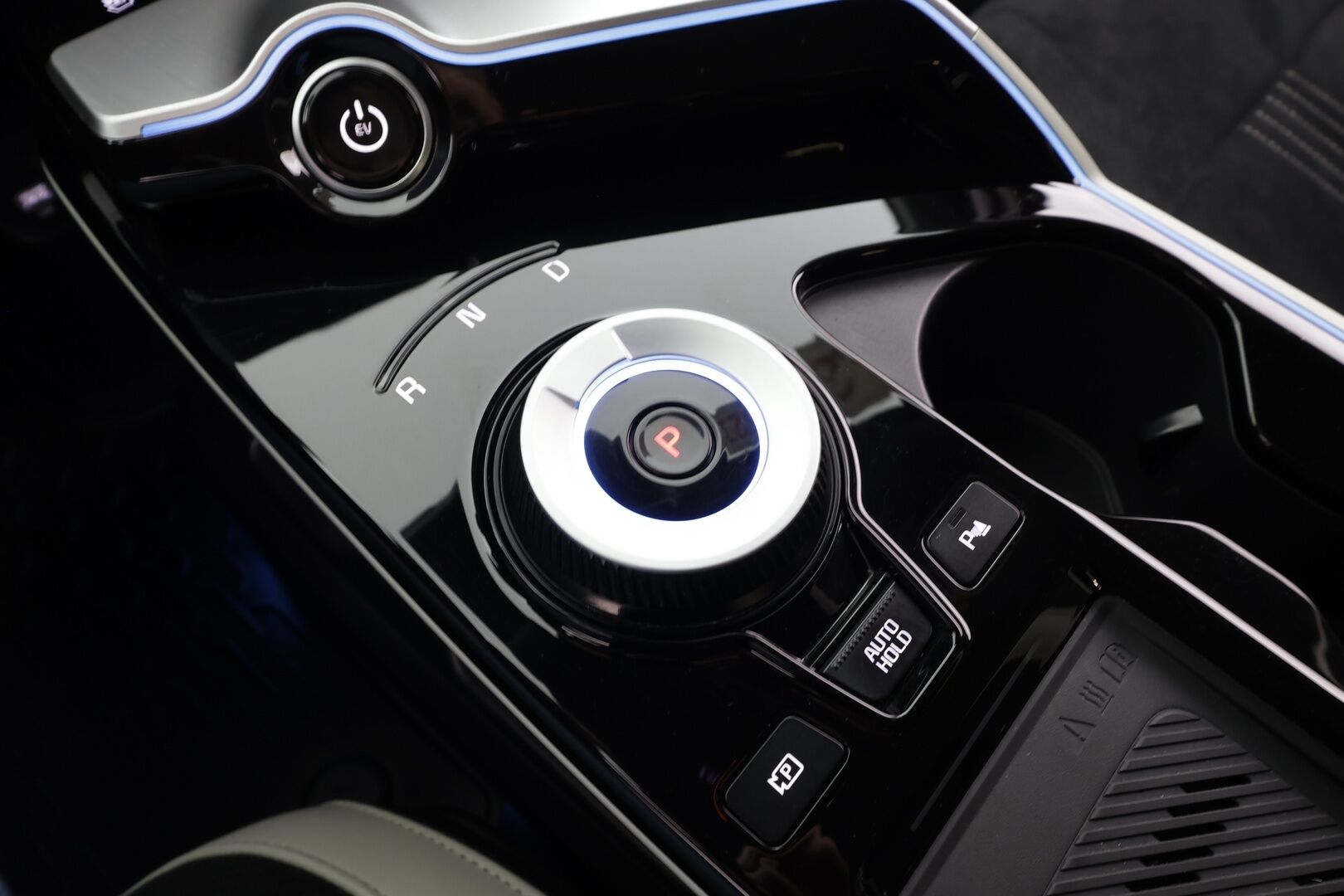 KIA EV6 2022 GT-Line AWD * ACC / 360° / Adapt.LED / Navi / Muistipenkki / Koukku / ILP / Meridian / HUD / Ilmastoidut penkit * - ALV / SoH 97.9% / Merkkihuollettu / SUPER VARUSTEET!