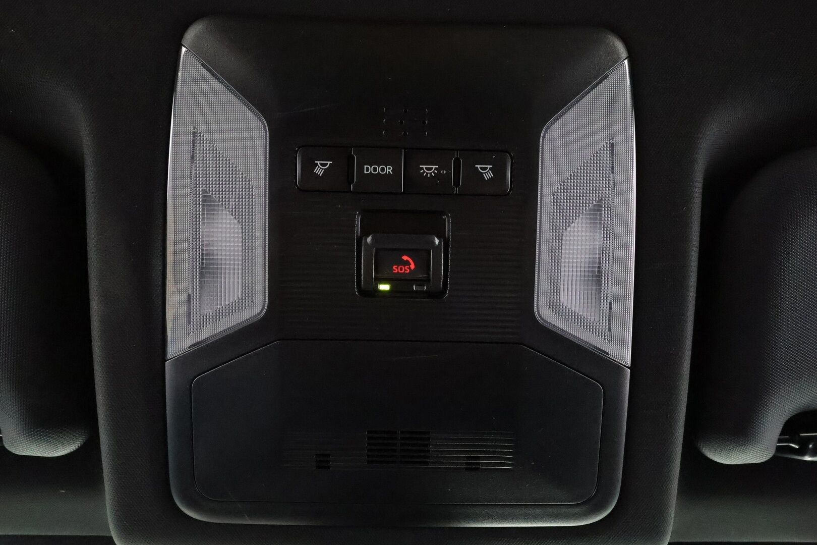 TOYOTA RAV4 PLUG-IN 2020 2.5 Hybrid AWD-i Premium * ACC / HUD / 360° / Muistipenkki / Ilmastoidut nahat / JBL / Koukku / LED / Navi / KeylessGo * - Kahdet renkaat aluvanteilla / Merkkihuollettu / Huippuvarusteet