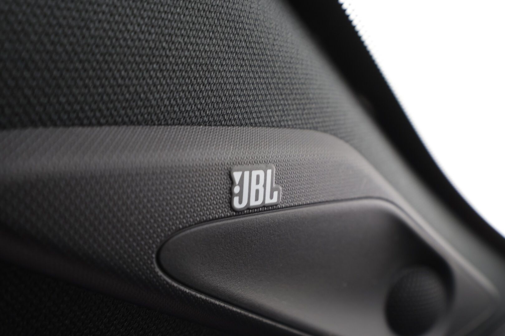 TOYOTA RAV4 PLUG-IN 2020 2.5 Hybrid AWD-i Premium * ACC / HUD / 360° / Muistipenkki / Ilmastoidut nahat / JBL / Koukku / LED / Navi / KeylessGo * - Kahdet renkaat aluvanteilla / Merkkihuollettu / Huippuvarusteet