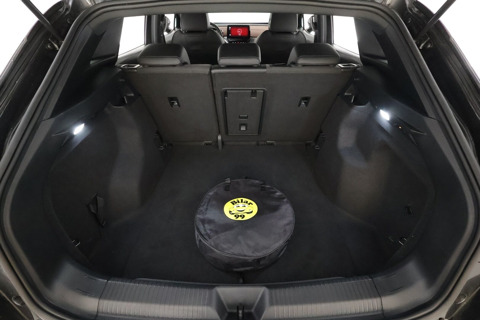 VOLKSWAGEN ID.4 2022 Pro Performance 150 kW *ILP / Koukku / ACC / Matrix-LED / P.kamera / Hierovat Sportpenkit Muistilla* - Akku kuntotarkastettu SoH 98%! / Merkkihuollot