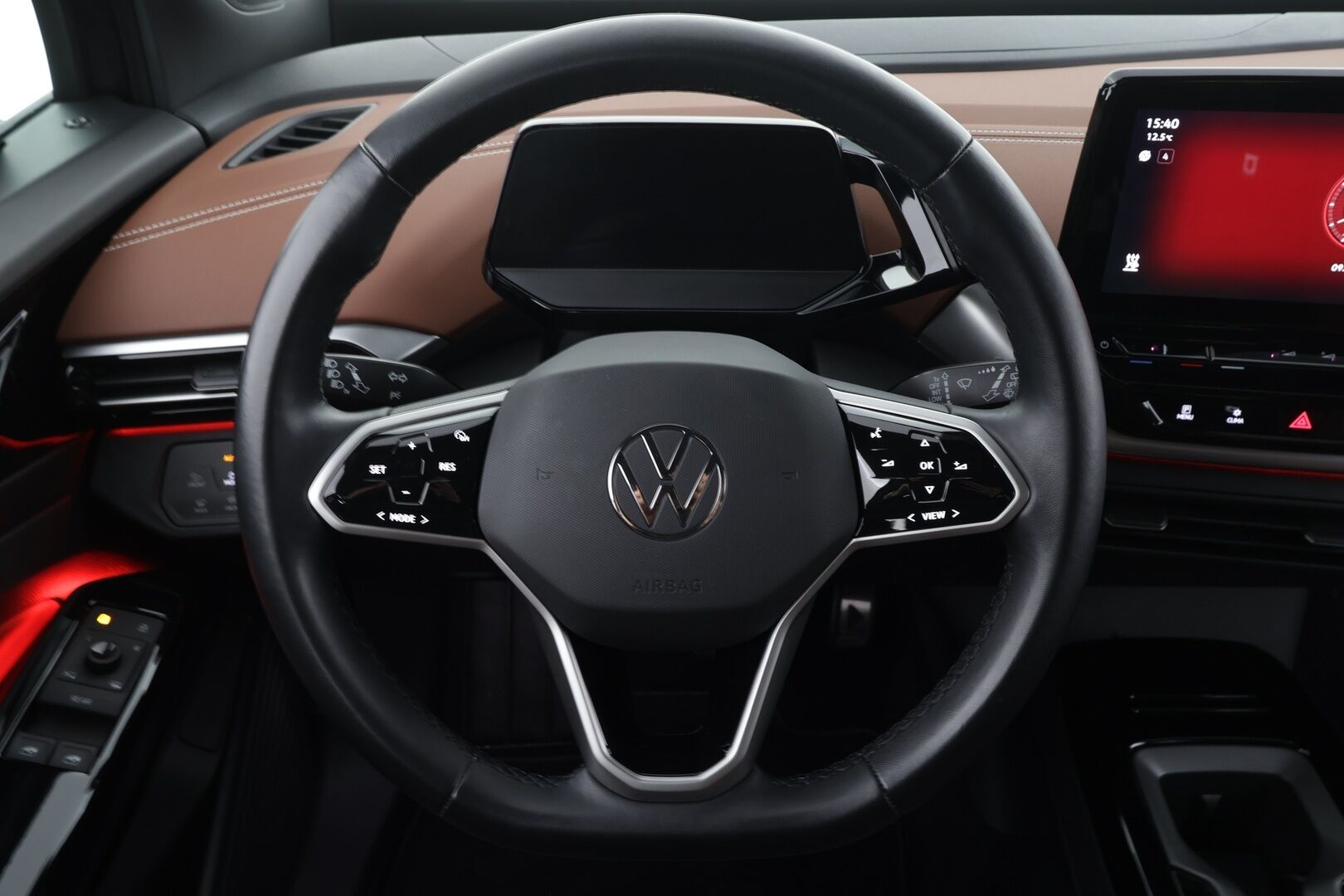 VOLKSWAGEN ID.4 2022 Pro Performance 150 kW * ILP / Koukku / ACC / Matrix-LED / P.kamera / Hierovat Sportpenkit Muistilla * - Merkkihuollot - HULLUT BLACKWEEK JATKOT - KORKOTARJOUS 2,49%