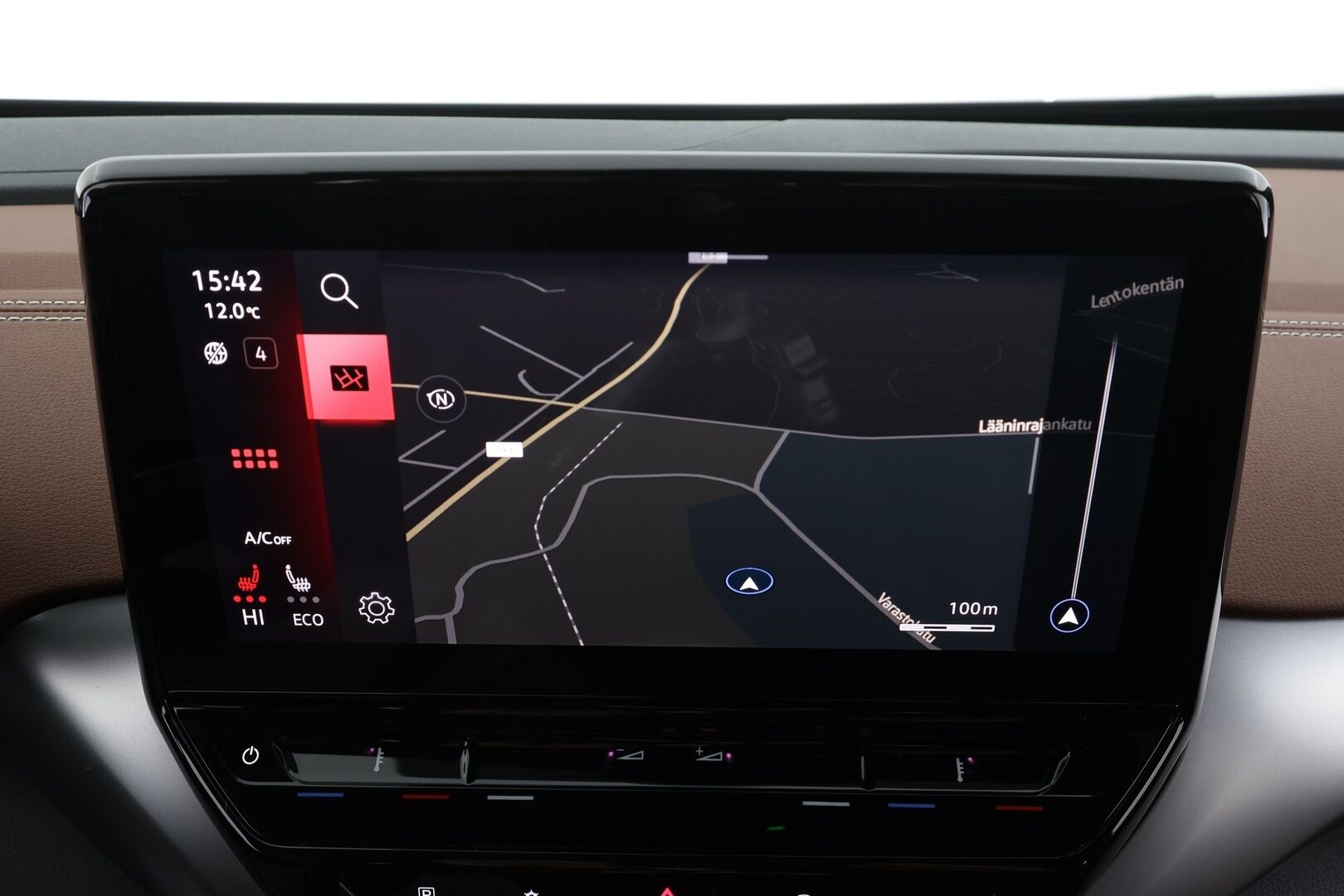 VOLKSWAGEN ID.4 2022 Pro Performance 150 kW * ILP / Koukku / ACC / Matrix-LED / P.kamera / Hierovat Sportpenkit Muistilla * - Merkkihuollot - HULLUT BLACKWEEK JATKOT - KORKOTARJOUS 2,49%