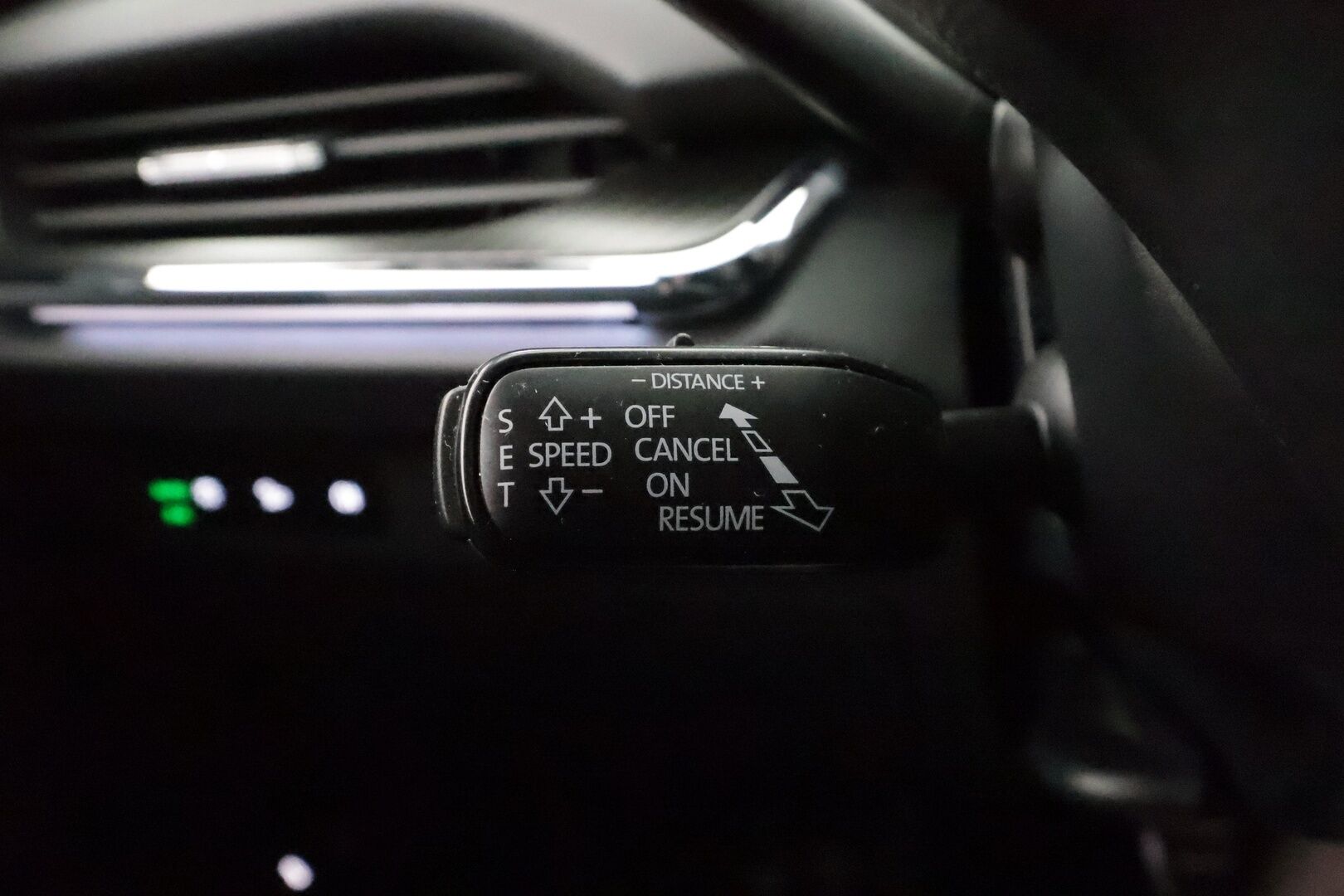 SKODA ENYAQ 2022 80 SportLine iV * ACC / ILP / Matrix-LED / Kamera / Muistipenkki / Navi / Kaistavahti / Keyless * - SoH 94.4% / Kahdet OEM vanteet / Merkkihuollot / Myydään juuri huollettuna!