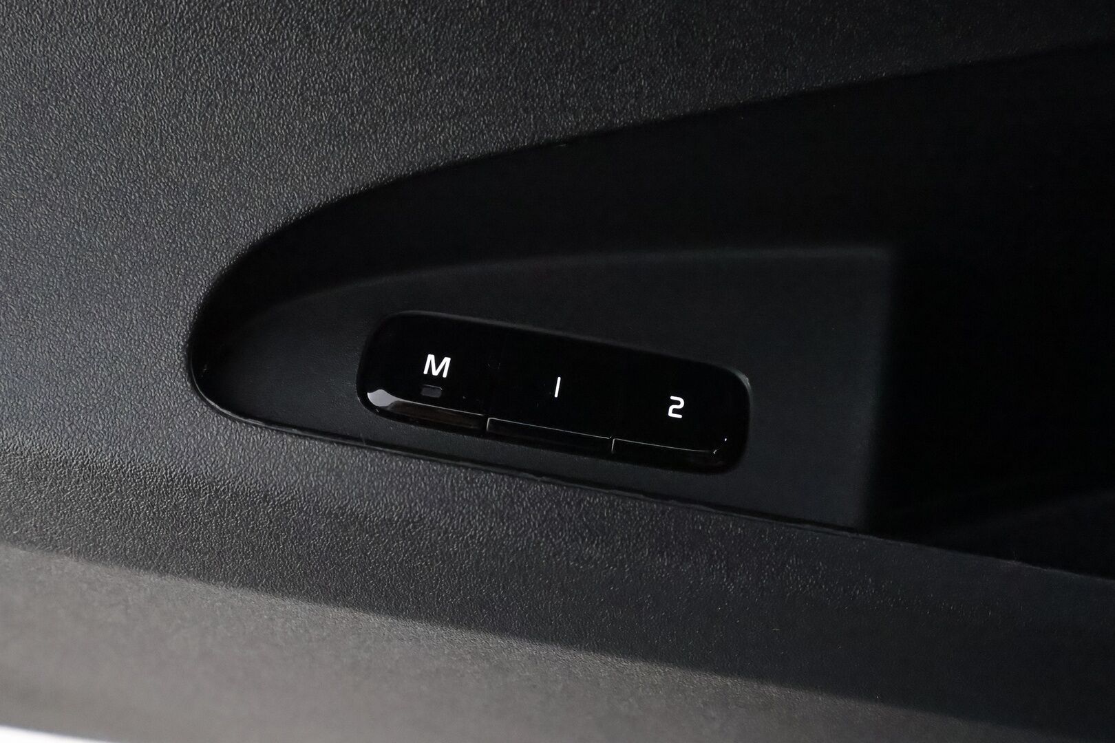 POLESTAR 2 2022 Long Range Single Motor * Pilot&Plus / Koukku / ILP / Lasikatto / ACC / H&K / Pixel-LED / 360° / Sportpenkki Muistilla * - Akku kuntotarkastettu / Pilot&Plus