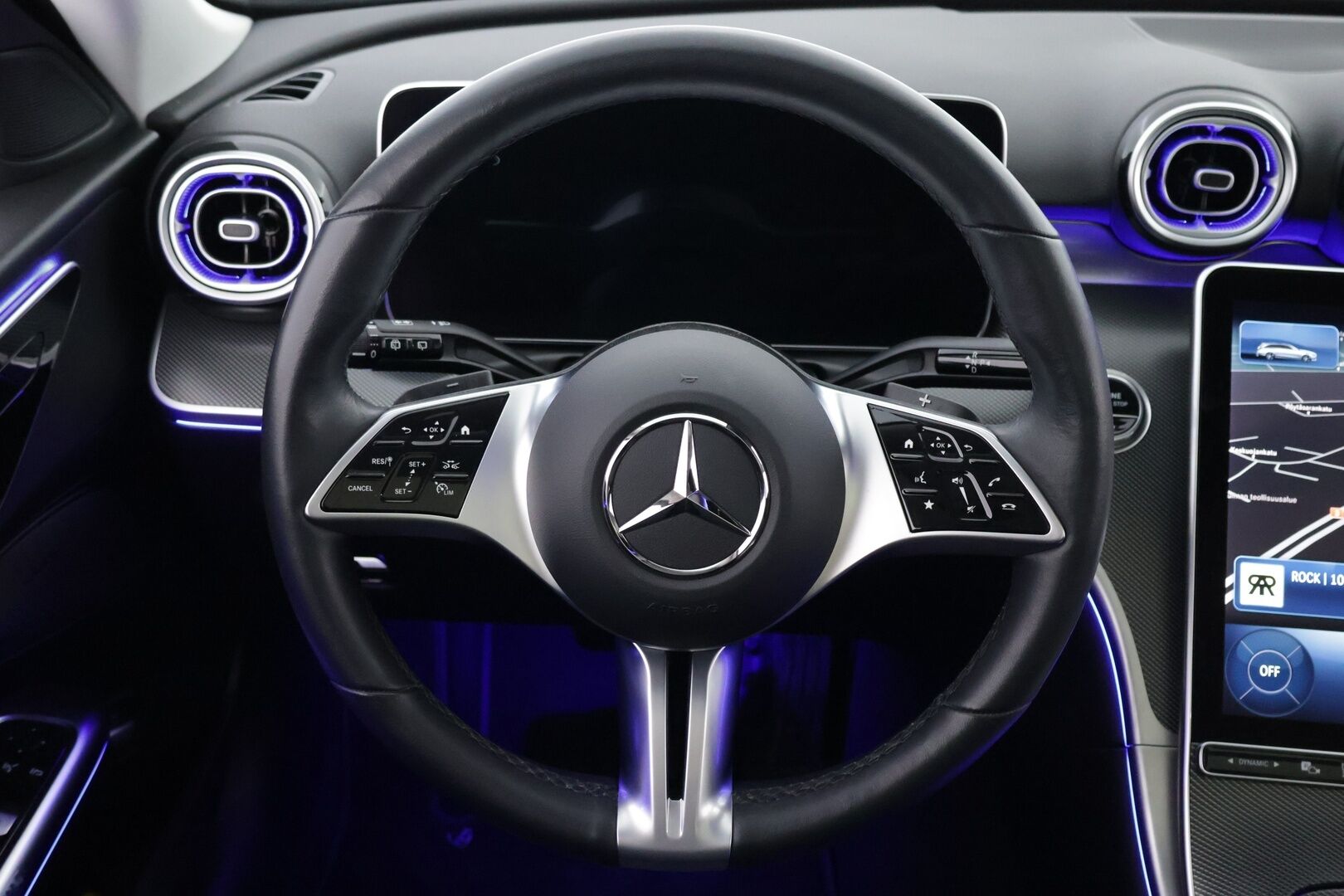 MERCEDES-BENZ C 2022 300d T Avantgarde - Webasto | Distronic+ | Panorama | Peruutuskamera | Vetokoukku | LED High Performance | Comand Navi | Näyttävä!