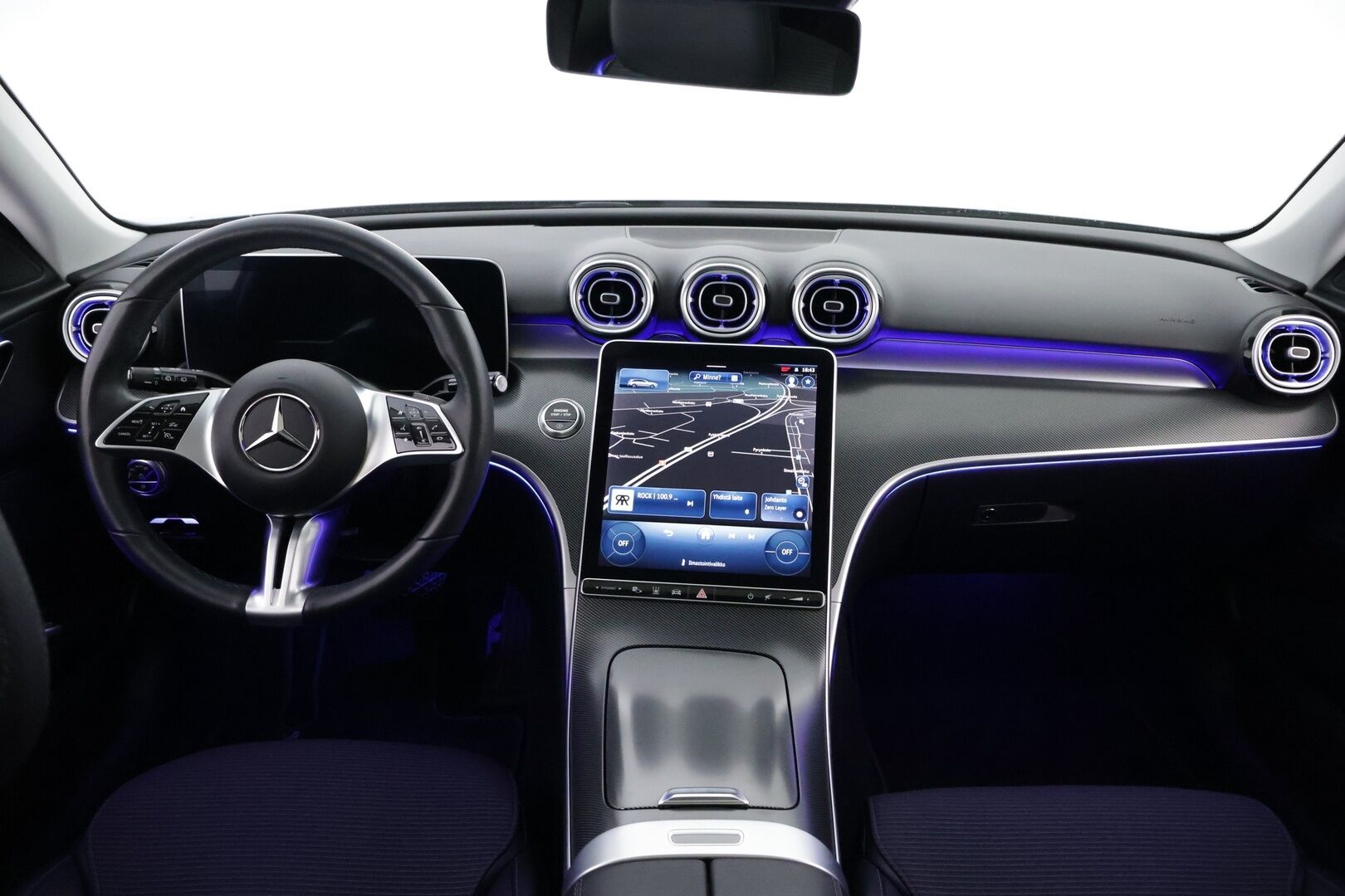 MERCEDES-BENZ C 2022 300d T Avantgarde - Webasto | Distronic+ | Panorama | Peruutuskamera | Vetokoukku | LED High Performance | Comand Navi | Näyttävä!
