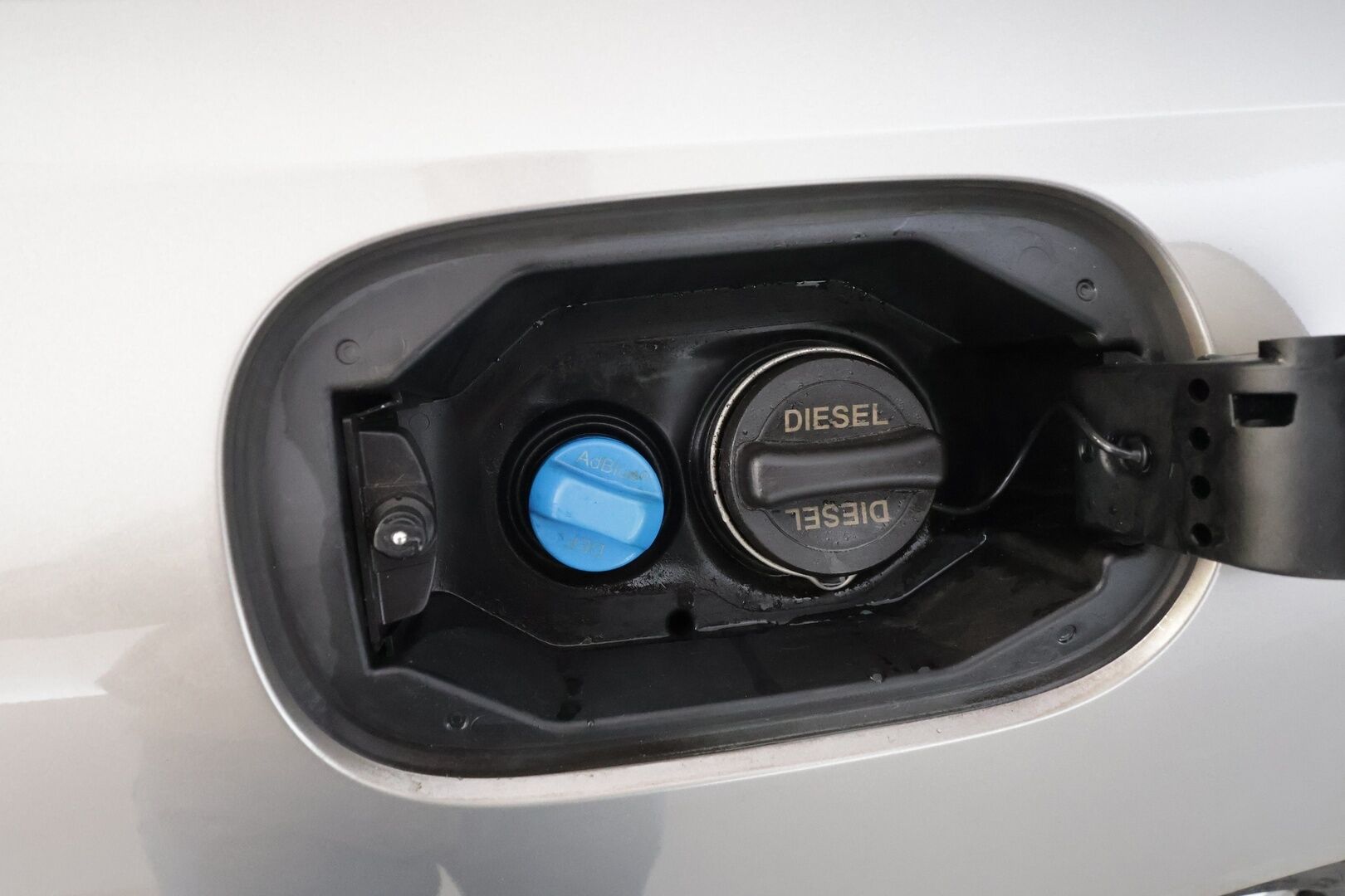 MERCEDES-BENZ C 2022 300d T Avantgarde * Panorama / Webasto / Distronic / LED-High Performance / P.kamera / Koukku / Navi / Kaistavahti * - Kahdet renkaat - HULLUT AVAJAISHULINAT KORKOTARJOUS 3,29 %