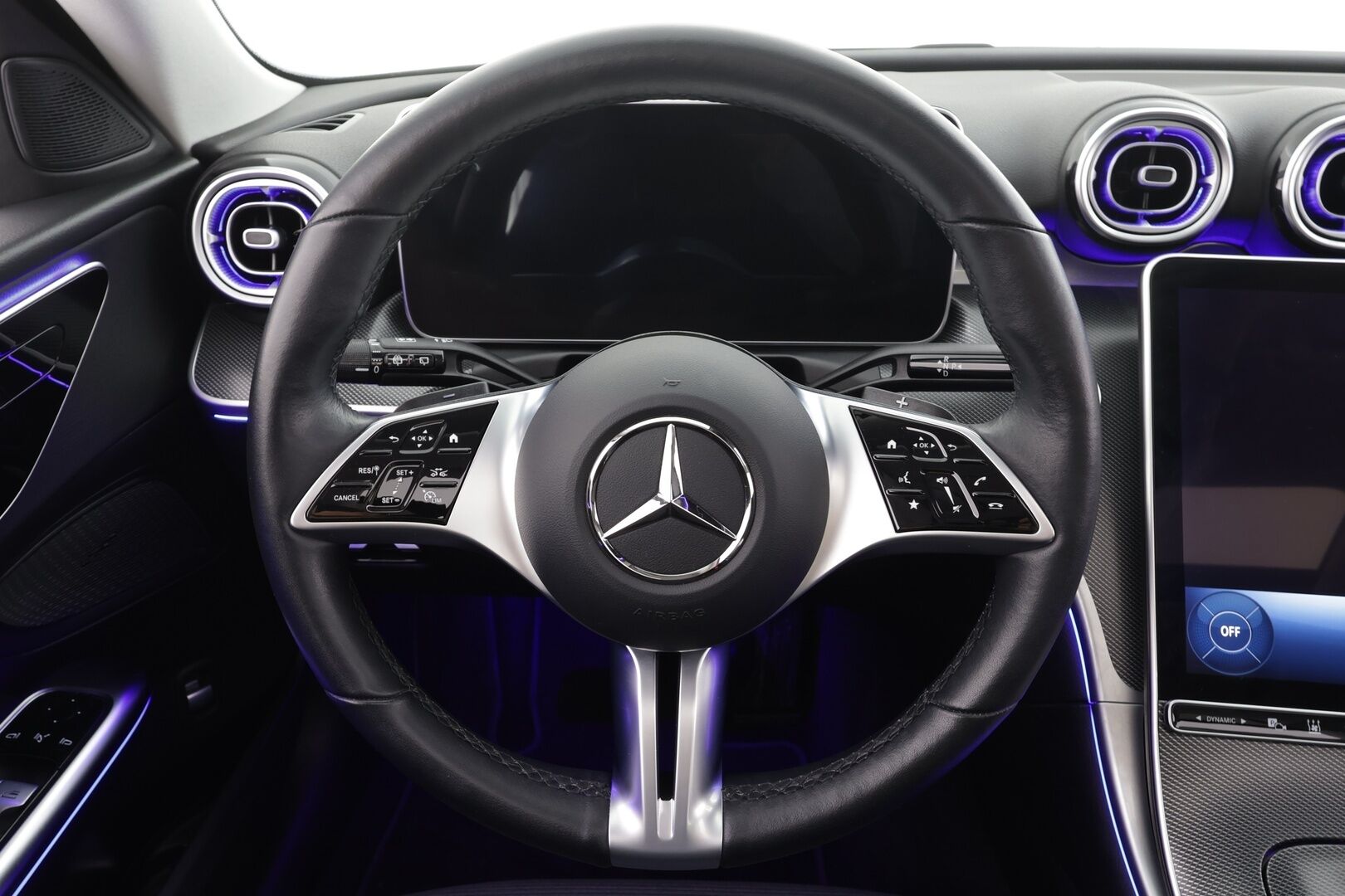 MERCEDES-BENZ C 2022 300d T Avantgarde * Panorama / Webasto / Distronic / LED-High Performance / P.kamera / Koukku / Navi / Kaistavahti * - Kahdet renkaat - HULLUT AVAJAISHULINAT KORKOTARJOUS 3,29 %