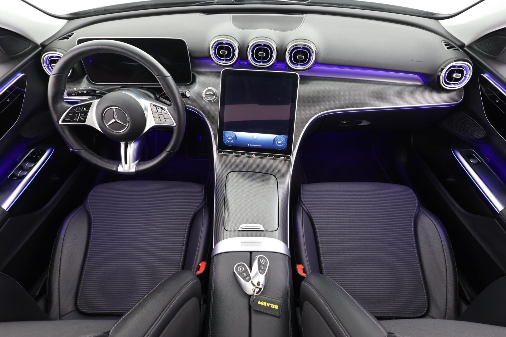 MERCEDES-BENZ C 2022 300d T Avantgarde * Panorama / Webasto / Distronic / LED-High Performance / P.kamera / Koukku / Navi / Kaistavahti * - Kahdet renkaat - HULLUT AVAJAISHULINAT KORKOTARJOUS 3,29 %