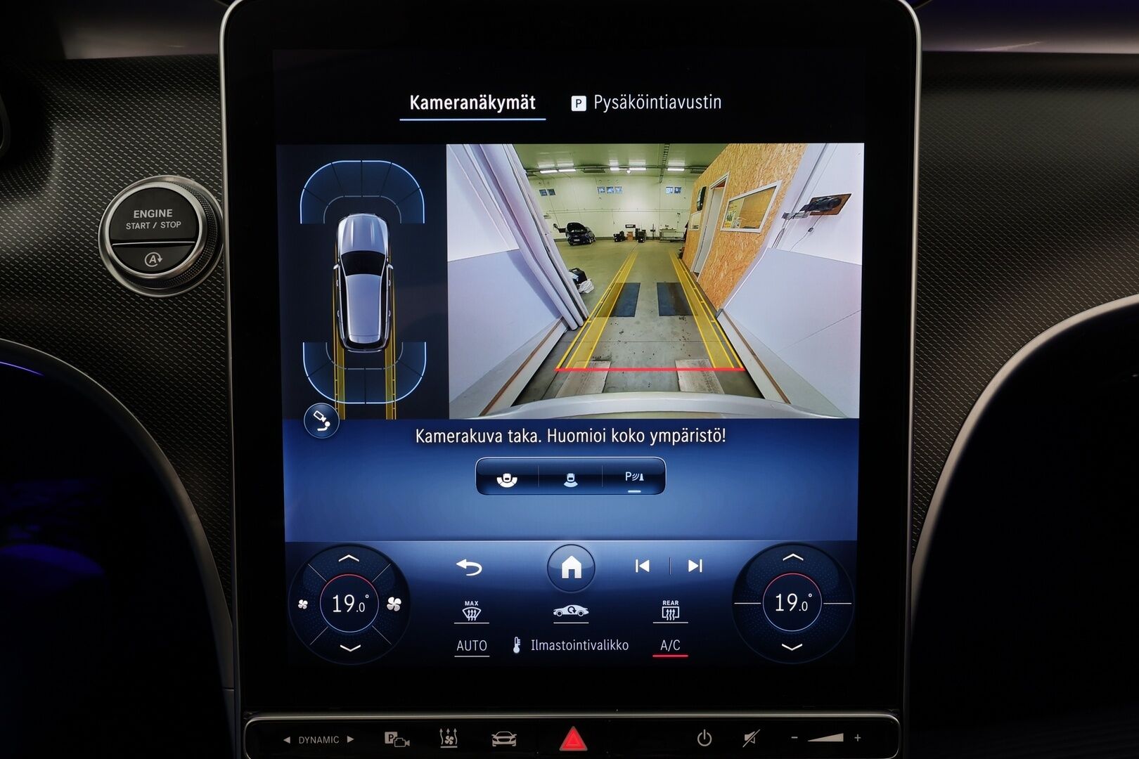 MERCEDES-BENZ C 2022 300d T Avantgarde * Panorama / Webasto / Distronic / LED-High Performance / P.kamera / Koukku / Navi / Kaistavahti * - Kahdet renkaat - HULLUT BLACKWEEK JATKOT - KORKOTARJOUS 2,49%