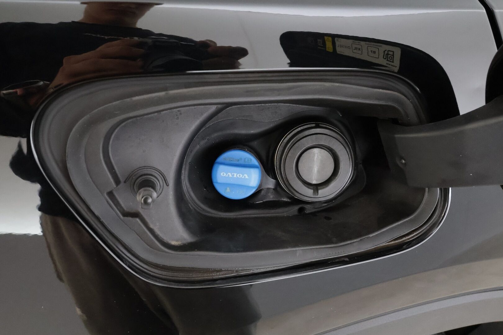 Volvo XC40 2020 D3 AWD Momentum aut * Webasto / ACC / H&K / LED / Sportpenkki Muistilla / P.tutkat / Navi / Kaistavahti / Keyless * - *Taloudellinen / Käytännöllinen / Katumaasturi*