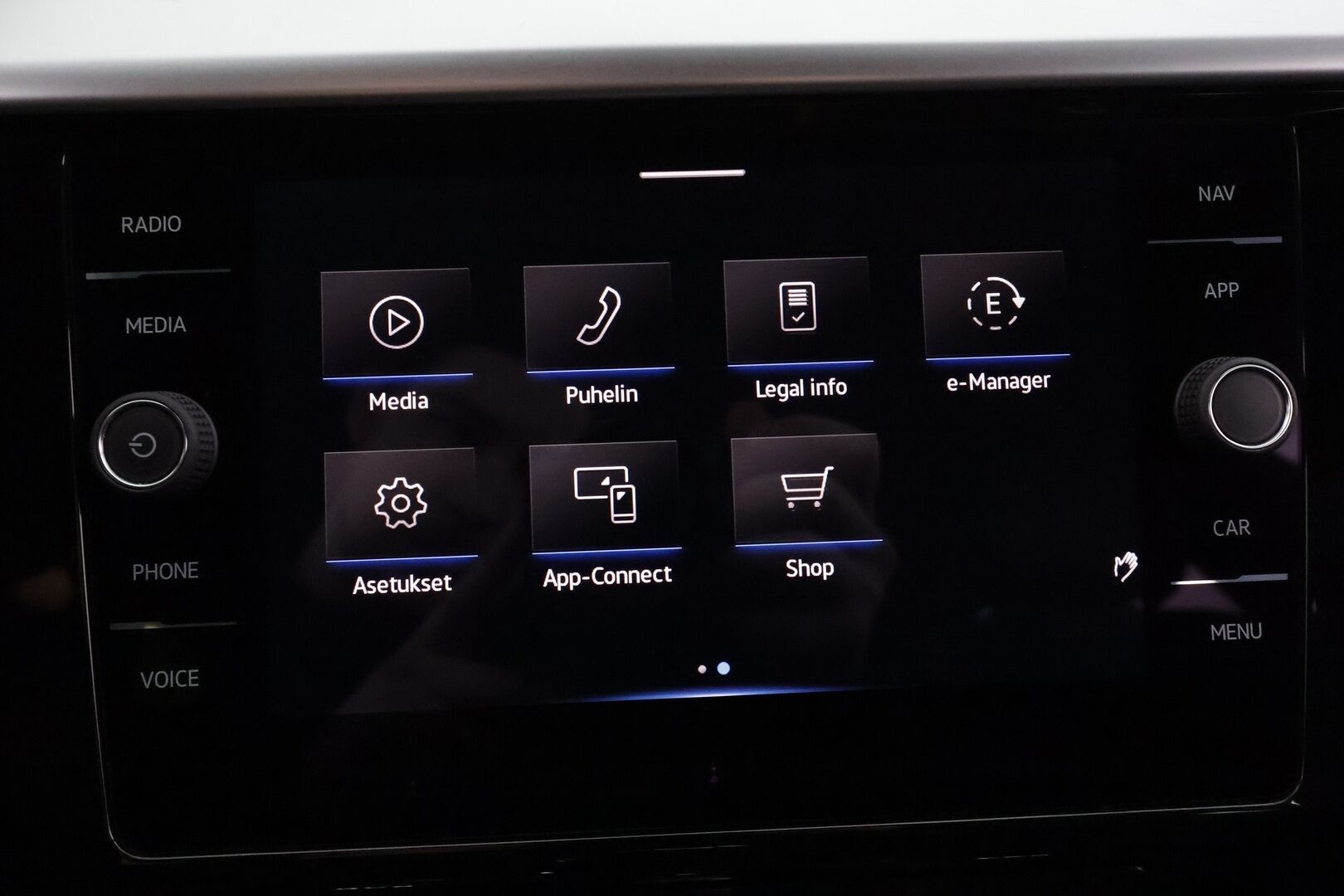 VOLKSWAGEN ARTEON 2022 Shooting Brake R-Line eHybrid 160 kW DSG * ACC / P.kamera / LED / Navi / KeylessGo / Webasto / Koukku * - Kahdet renkaat aluvanteilla - HULLUT BLACKWEEK JATKOT - KORKOTARJOUS 2,49%