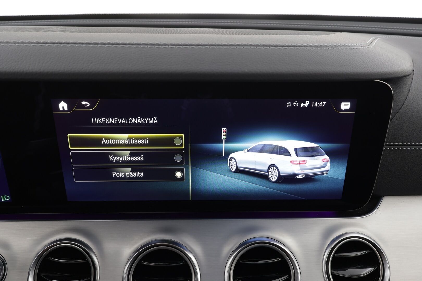 MERCEDES-BENZ E 2023 300 de Edition 4MATIC T A *  Distronic + /  Burmester / HUD / Widescreen /  Muistinahat / Kaistavahti / Navi * - P-Kamera / Kahdet renkaat - HULLUT BLACKWEEK JATKOT - KORKOTARJOUS 2,49%