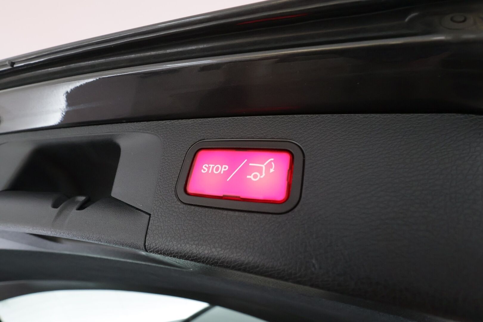 MERCEDES-BENZ E 2023 300 de Edition 4MATIC T A *  Distronic + /  Burmester / HUD / Widescreen /  Muistinahat / Kaistavahti / Navi * - P-Kamera / Kahdet renkaat - HULLUT BLACKWEEK JATKOT - KORKOTARJOUS 2,49%