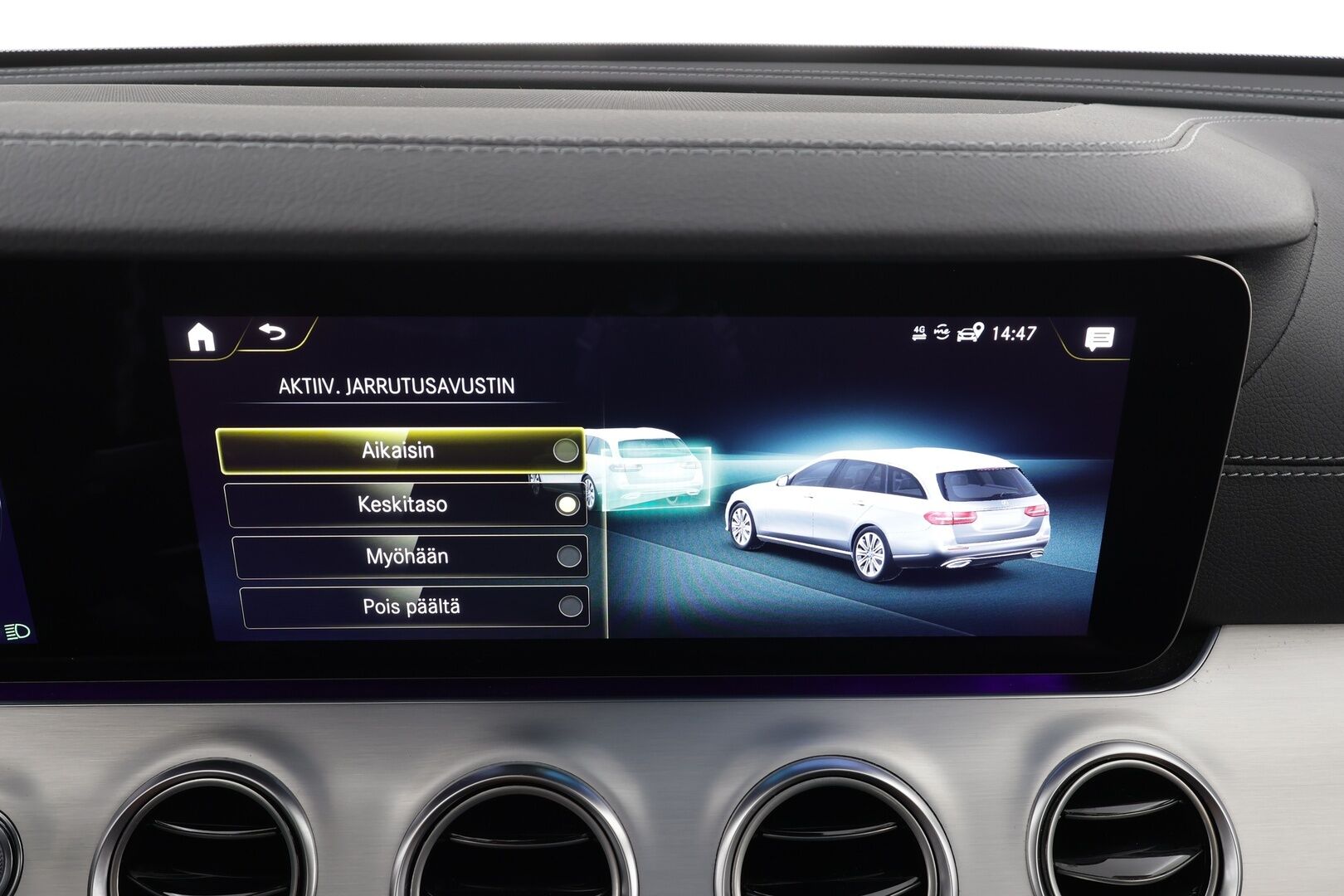 MERCEDES-BENZ E 2023 300 de Edition 4MATIC T A *  Distronic + /  Burmester / HUD / Widescreen /  Muistinahat / Kaistavahti / Navi * - P-Kamera / Kahdet renkaat - HULLUT BLACKWEEK JATKOT - KORKOTARJOUS 2,49%