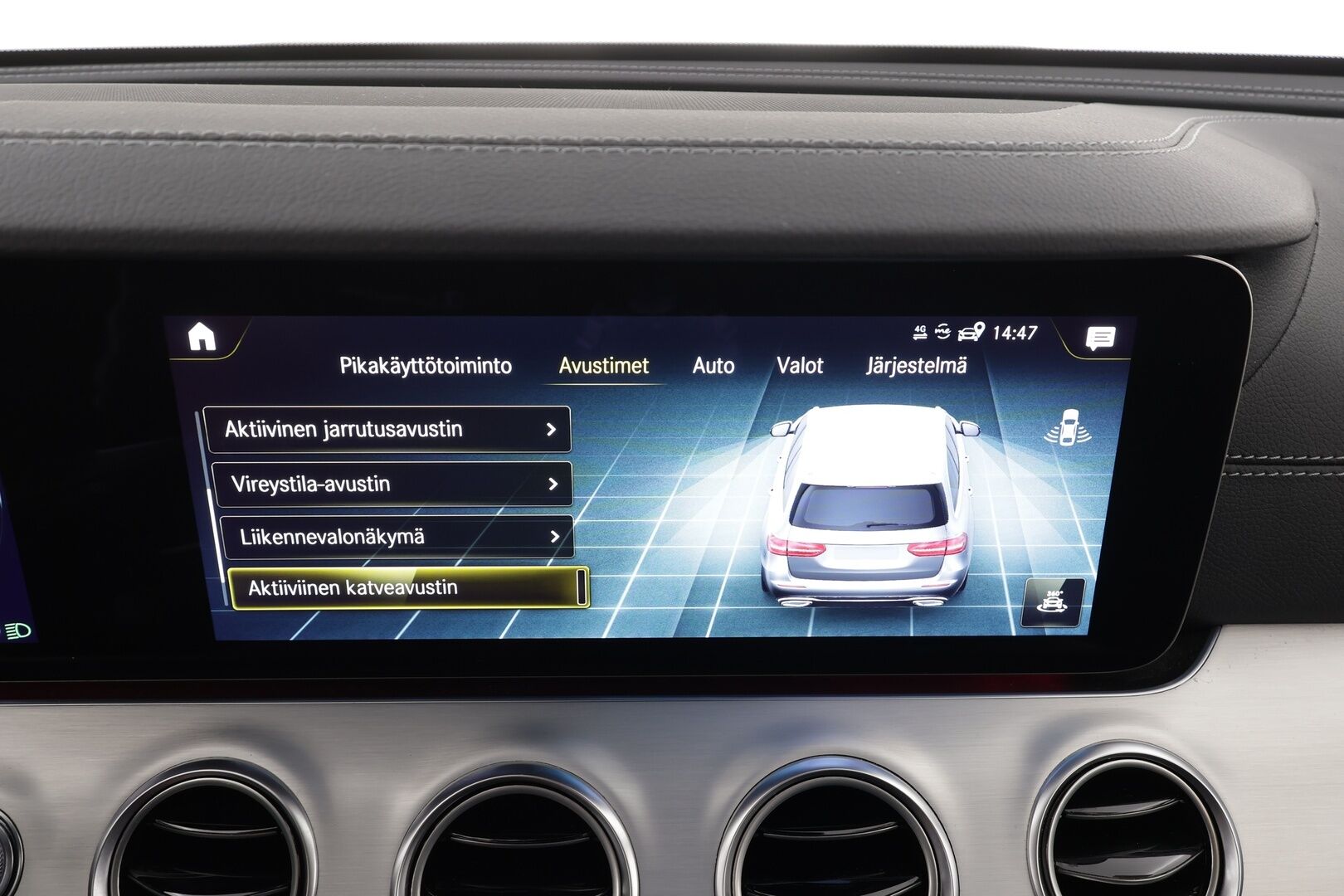 MERCEDES-BENZ E 2023 300 de Edition 4MATIC T A *  Distronic + /  Burmester / HUD / Widescreen /  Muistinahat / Kaistavahti / Navi * - P-Kamera / Kahdet renkaat - HULLUT BLACKWEEK JATKOT - KORKOTARJOUS 2,49%