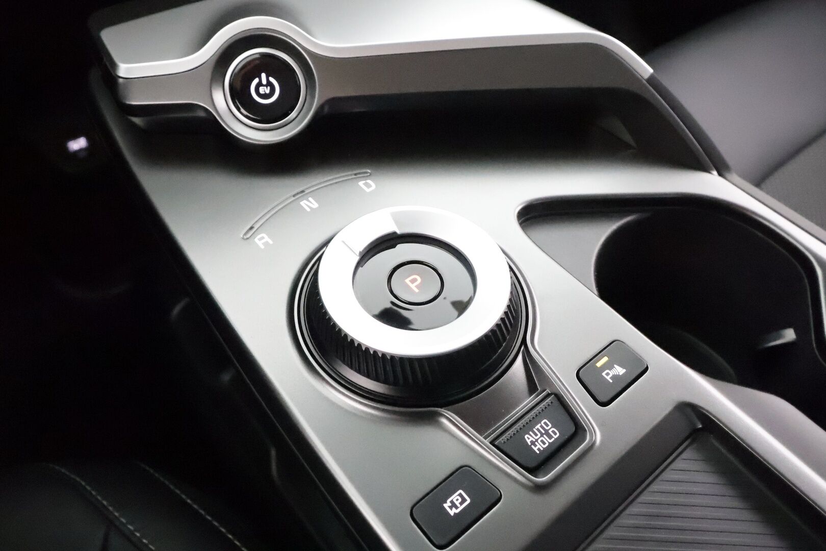 KIA EV6 2024 RWD 58kWh 170hv * Adapt.Vakkari / Peruutuskamera / LED / Navi / Puolinahkasisusta! - Merkkihuollettu / 2x Renkaat / Juuri tullut Tampereelle! - HULLUT AVAJAISHULINAT KORKOTARJOUS 3,29 %