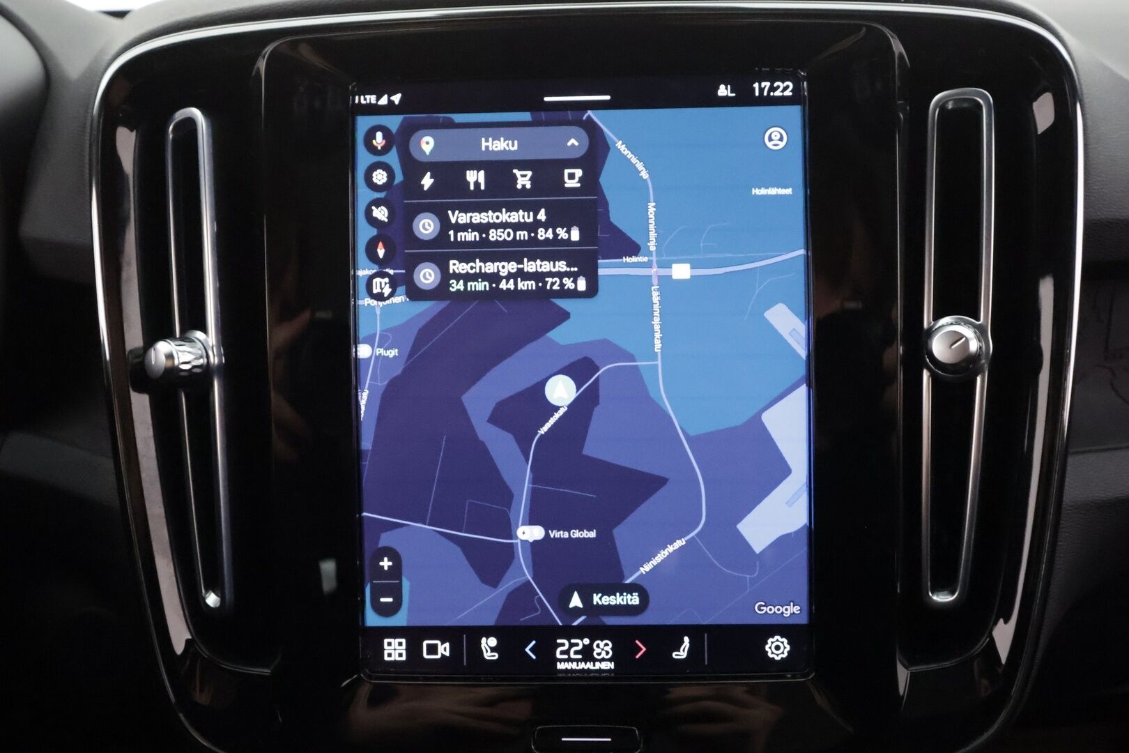 Volvo C40 2023 Recharge Single Plus aut * ILP / Lasikatto / ACC / Pixel-LED / H&K / 360° / Sportpenkki Muistilla / Navi / Kaistavahti * - Akku kuntotarkastettu / 2x Latauskaapelit / Kahdet renkaat