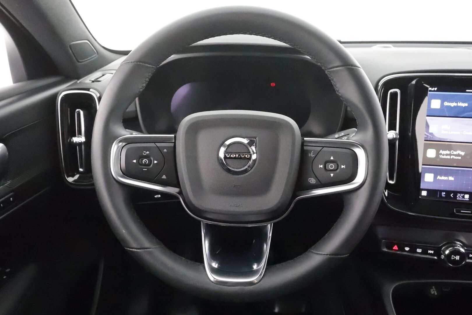 Volvo C40 2023 Recharge Single Plus aut * Pixel-LED / Pilot assist / Lasikatto / Muistipenkki / Harman/Kardon * - Akku kuntotarkastettu SOH 96,2% / Lämpöpumppu /  2x renkaat / Huippu varusteltu yksilö! 