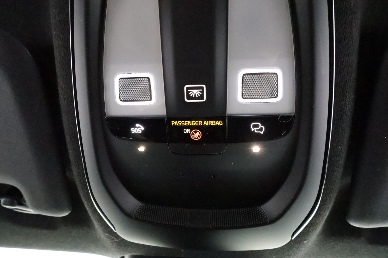 Volvo C40 2023 Recharge Single Plus aut * Pixel-LED / Pilot assist / Lasikatto / Muistipenkki / Harman/Kardon * - Akku kuntotarkastettu SOH 96,2% / Lämpöpumppu /  2x renkaat / Huippu varusteltu yksilö! 