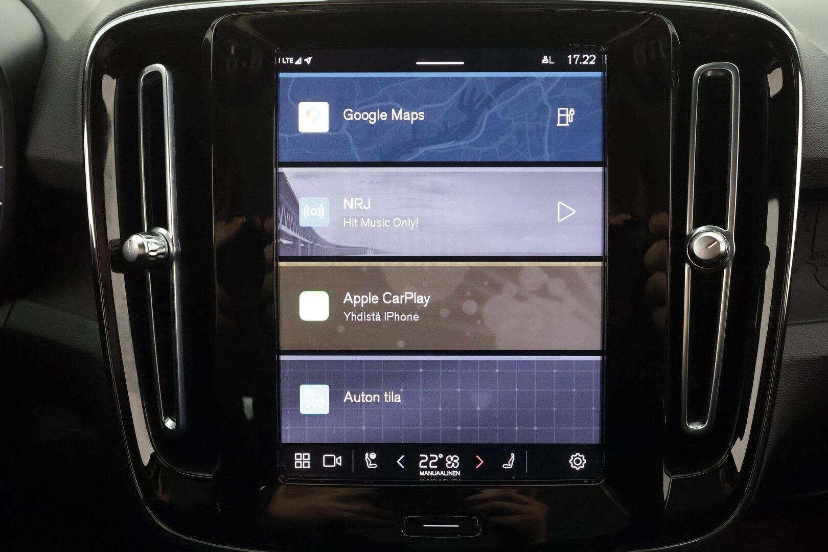 Volvo C40 2023 Recharge Single Plus aut * Pixel-LED / Pilot assist / Lasikatto / Muistipenkki / Harman/Kardon * - Akku kuntotarkastettu SOH 96,2% / Lämpöpumppu /  2x renkaat / Huippu varusteltu yksilö! 