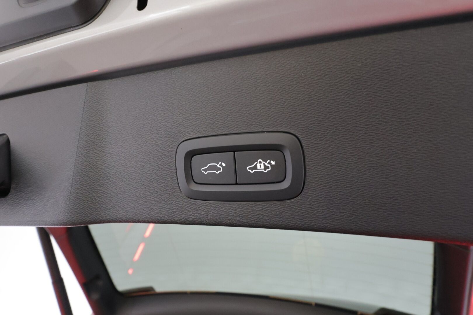 Volvo C40 2023 Recharge Single Motor Plus Edition * ACC / ILP / P.kamera / LED / Navi / Lasikatto / Muistipenkki / BLIS / Puolinahat * - Kahdet renkaat aluvanteilla / Merkkihuollettu - HULLUT JOULUT KORKOTARJOUS 2,49% 