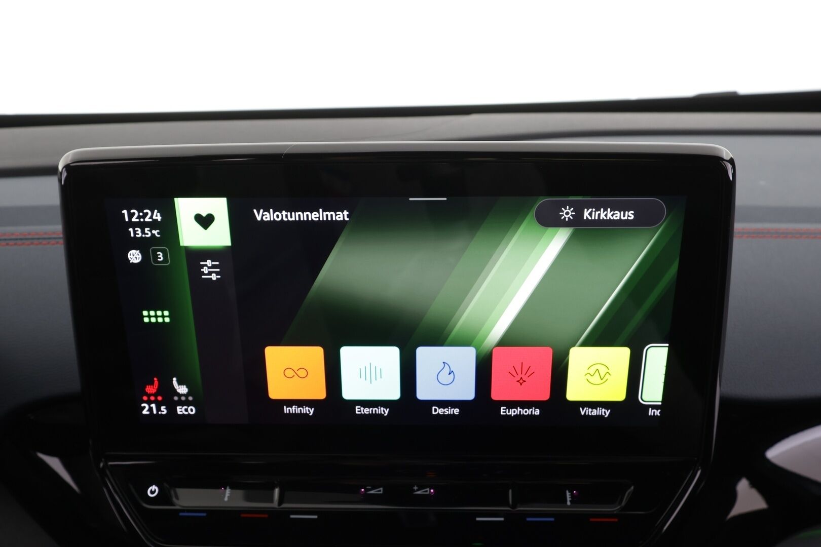 VOLKSWAGEN ID.4 2022 GTX Dual Motor AWD * Koukku / ILP / ACC / Matrix-LED / P.Kamera / Navi / Kaistavahti / Keyless * - Akku kuntotarkastettu 94.4%! / Kahdet renkaat