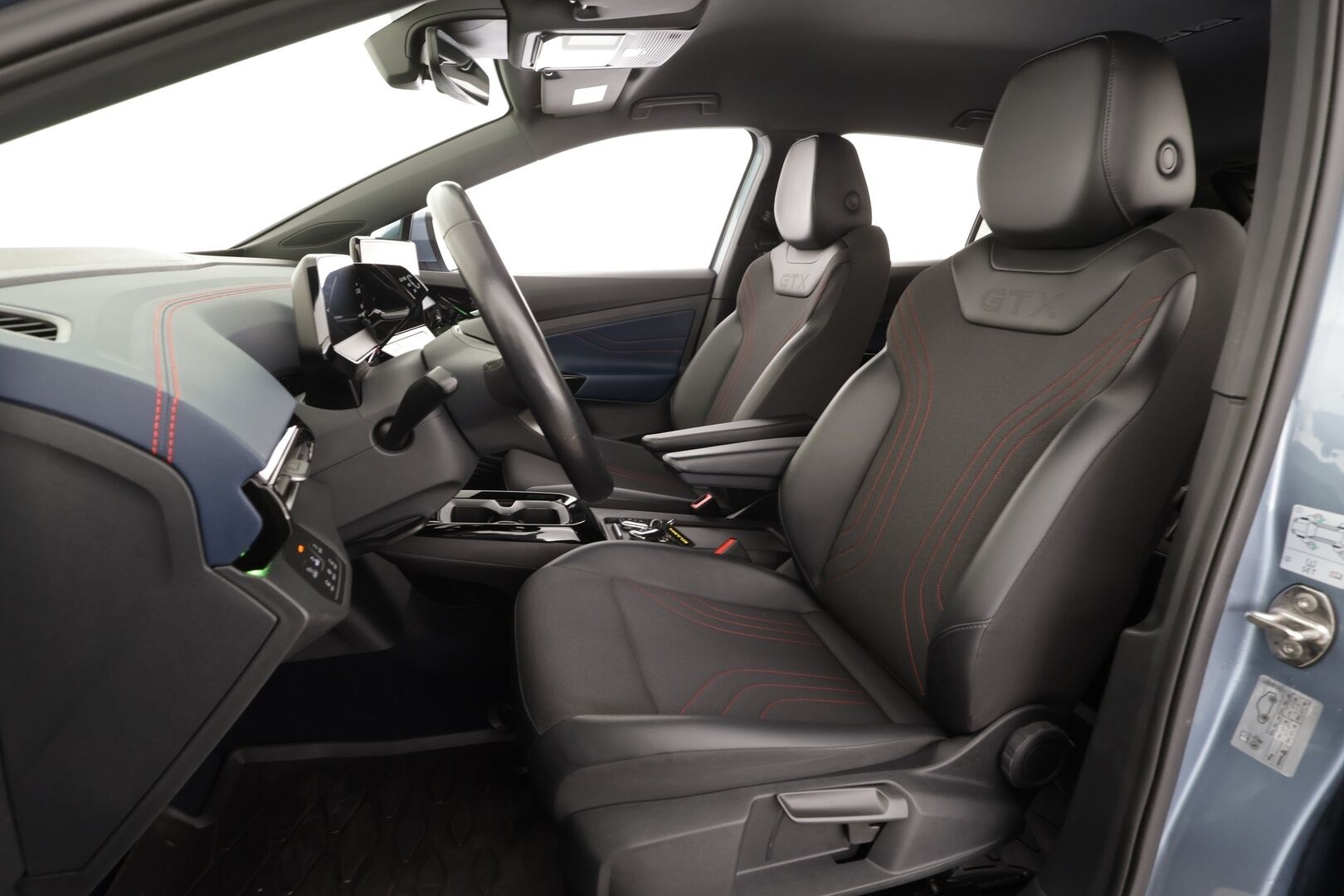 VOLKSWAGEN ID.4 2022 GTX Dual Motor AWD * Koukku / ILP / ACC / Matrix-LED / P.Kamera / Navi / Kaistavahti / Keyless * - Akku kuntotarkastettu 94.4%! / Kahdet renkaat