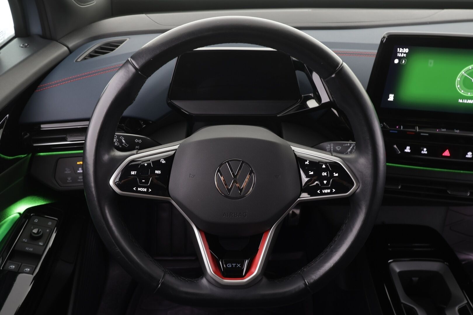 VOLKSWAGEN ID.4 2022 GTX Dual Motor AWD * Koukku / ILP / ACC / Matrix-LED / P.Kamera / Navi / Kaistavahti / Keyless * - Akku kuntotarkastettu 94.4%! / Kahdet renkaat