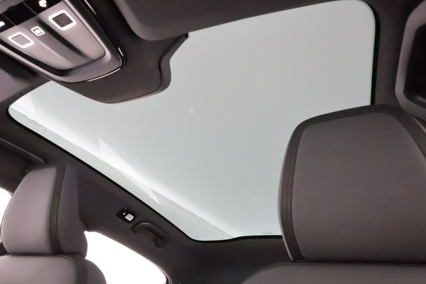 POLESTAR 2 2022 Long Range Dual Motor 78 kWh * ACC / 360° / H&K / ILP / Pixel LED / Koukku / Muistipenkki / Lasikatto * - Akku kuntotarkastettu 