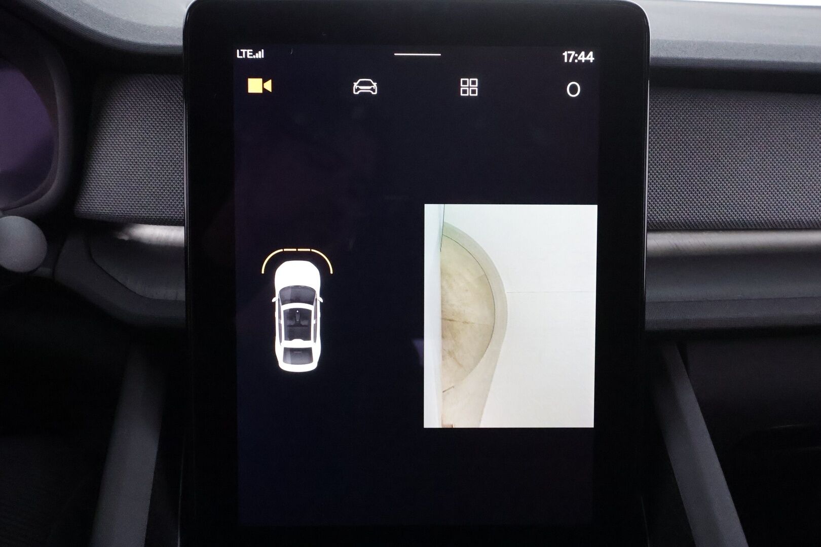 POLESTAR 2 2022 Long Range Dual Motor 78 kWh * ACC / 360° / H&K / ILP / Pixel LED / Koukku / Muistipenkki / Lasikatto * - HULLUT JOULUT KORKOTARJOUS 2,49% 