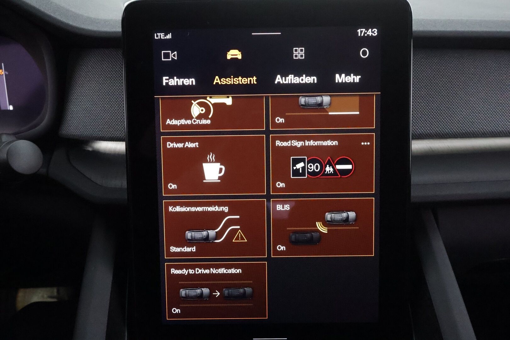 POLESTAR 2 2022 Long Range Dual Motor 78 kWh * ACC / 360° / H&K / ILP / Pixel LED / Koukku / Muistipenkki / Lasikatto * - HULLUT JOULUT KORKOTARJOUS 2,49% 