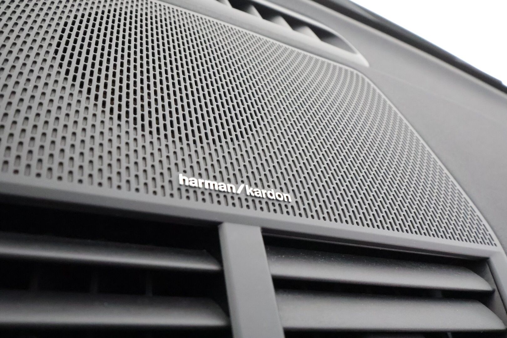 POLESTAR 2 2022 Long Range Dual Motor 78 kWh * ACC / 360° / H&K / ILP / Pixel LED / Koukku / Muistipenkki / Lasikatto * - Akku kuntotarkastettu 