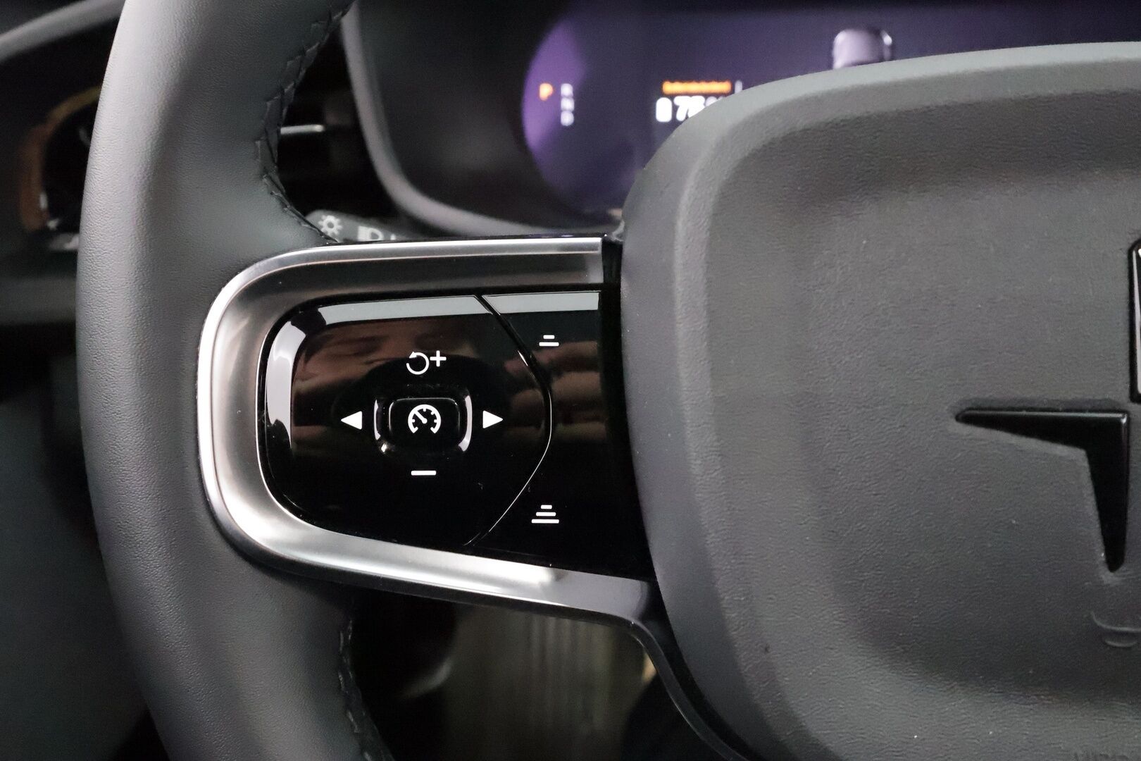 POLESTAR 2 2022 Long Range Dual Motor 78 kWh * ACC / 360° / H&K / ILP / Pixel LED / Koukku / Muistipenkki / Lasikatto * - Akku kuntotarkastettu 