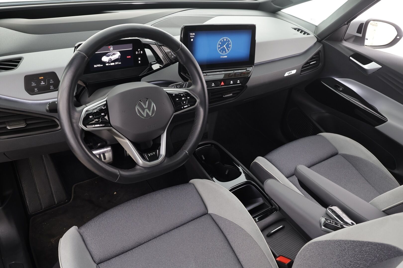 VOLKSWAGEN ID.3 2020 1st MAX Pro Performance 150 kW * ILP / HUD / ACC / Lasikatto / IQ-Light / P.Kamera / Kaistavahti / Navi / Keyless * - Kahdet renkaat / Koti & kauppalaturi - HULLUT JOULUT KORKOTARJOUS 2,49% 